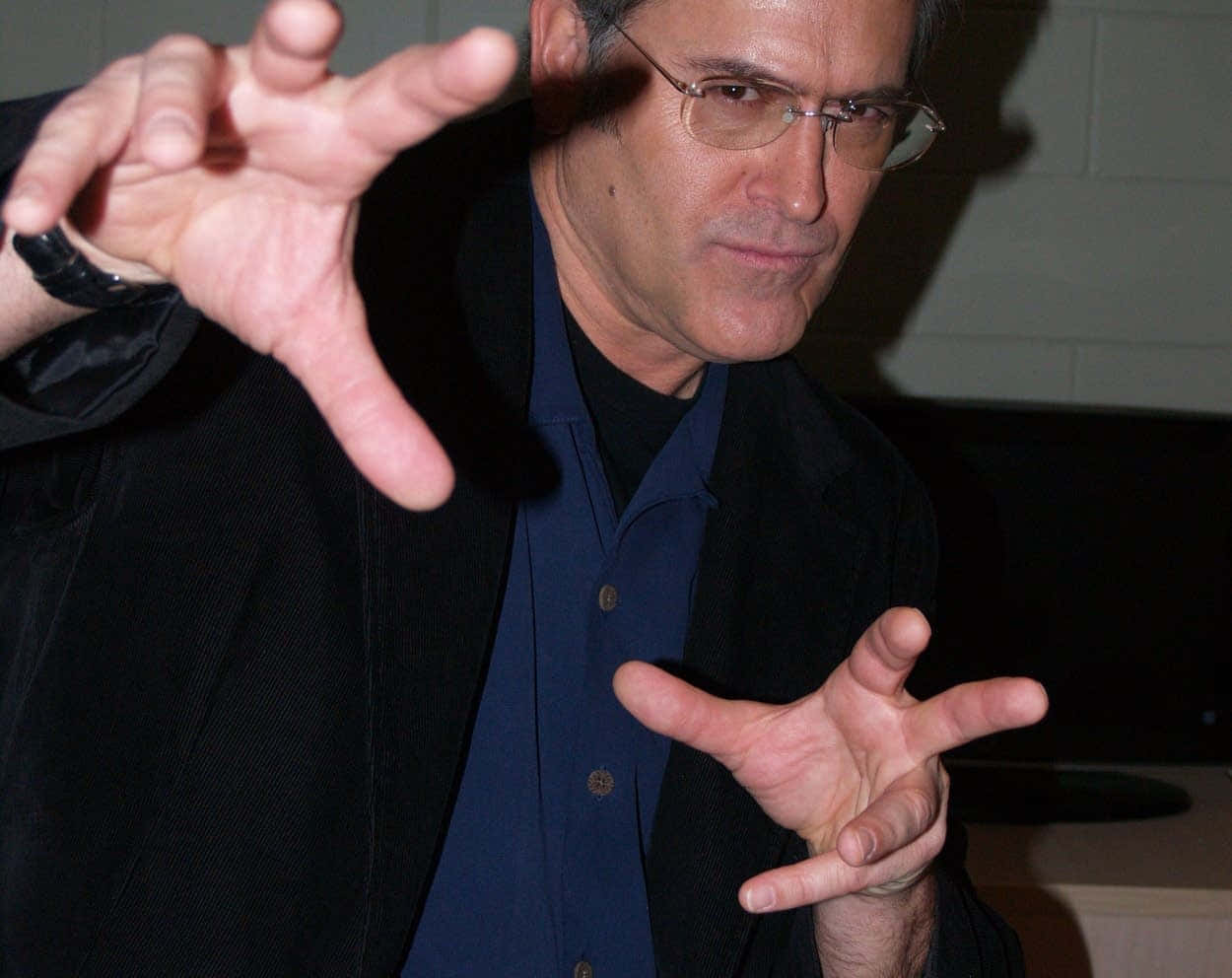 Bruce Campbell [wallpaper] Background