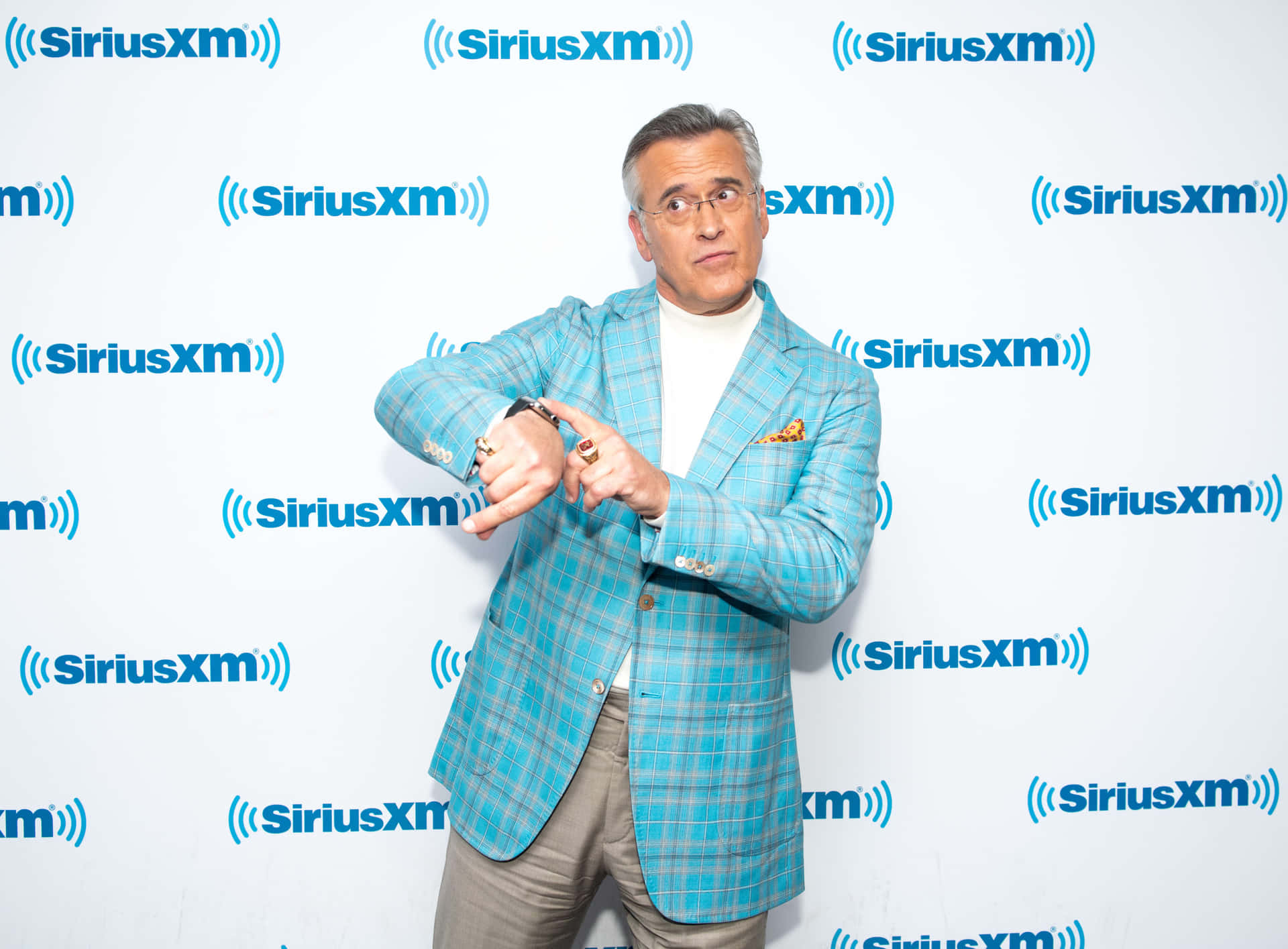 Bruce Campbell [wallpaper] Background