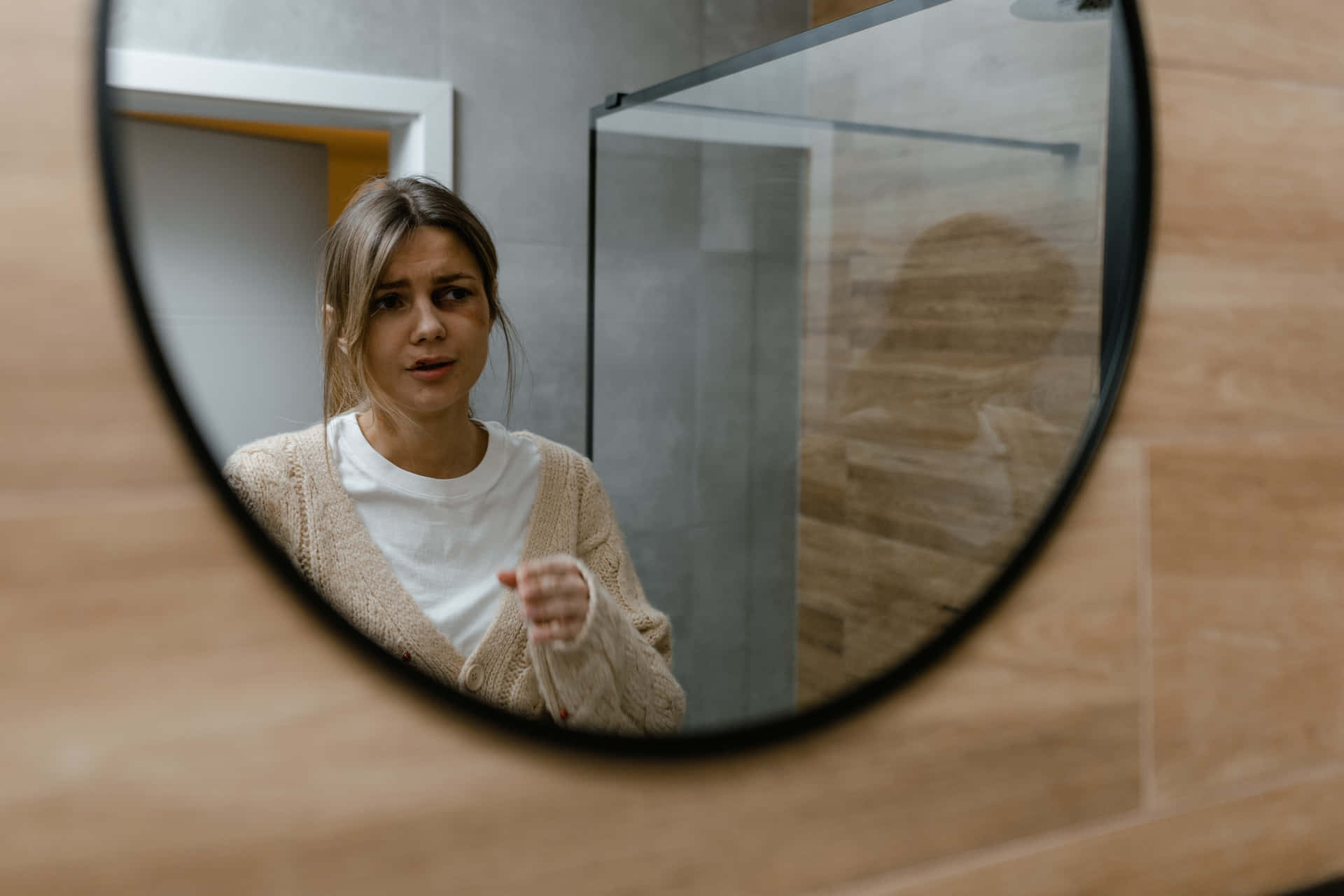 Bruised Girl Looking At Reflection Background