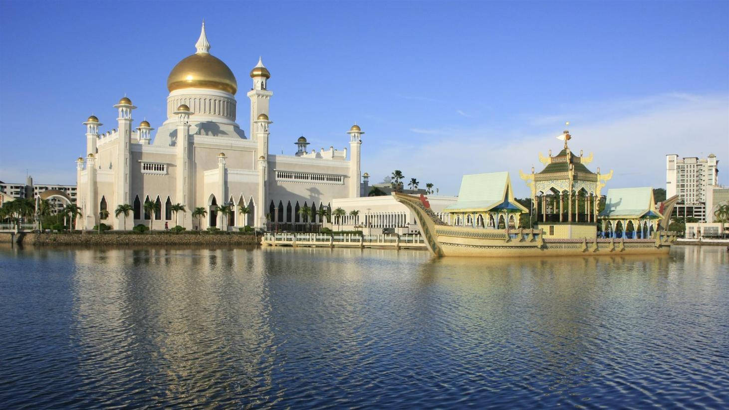 Brunei Omar Ali Saifuddien Mosque Background