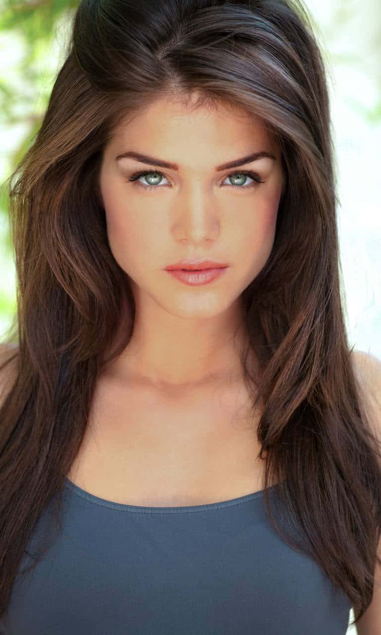 Brunette Beauty Portrait Marie Avgeropoulos Background