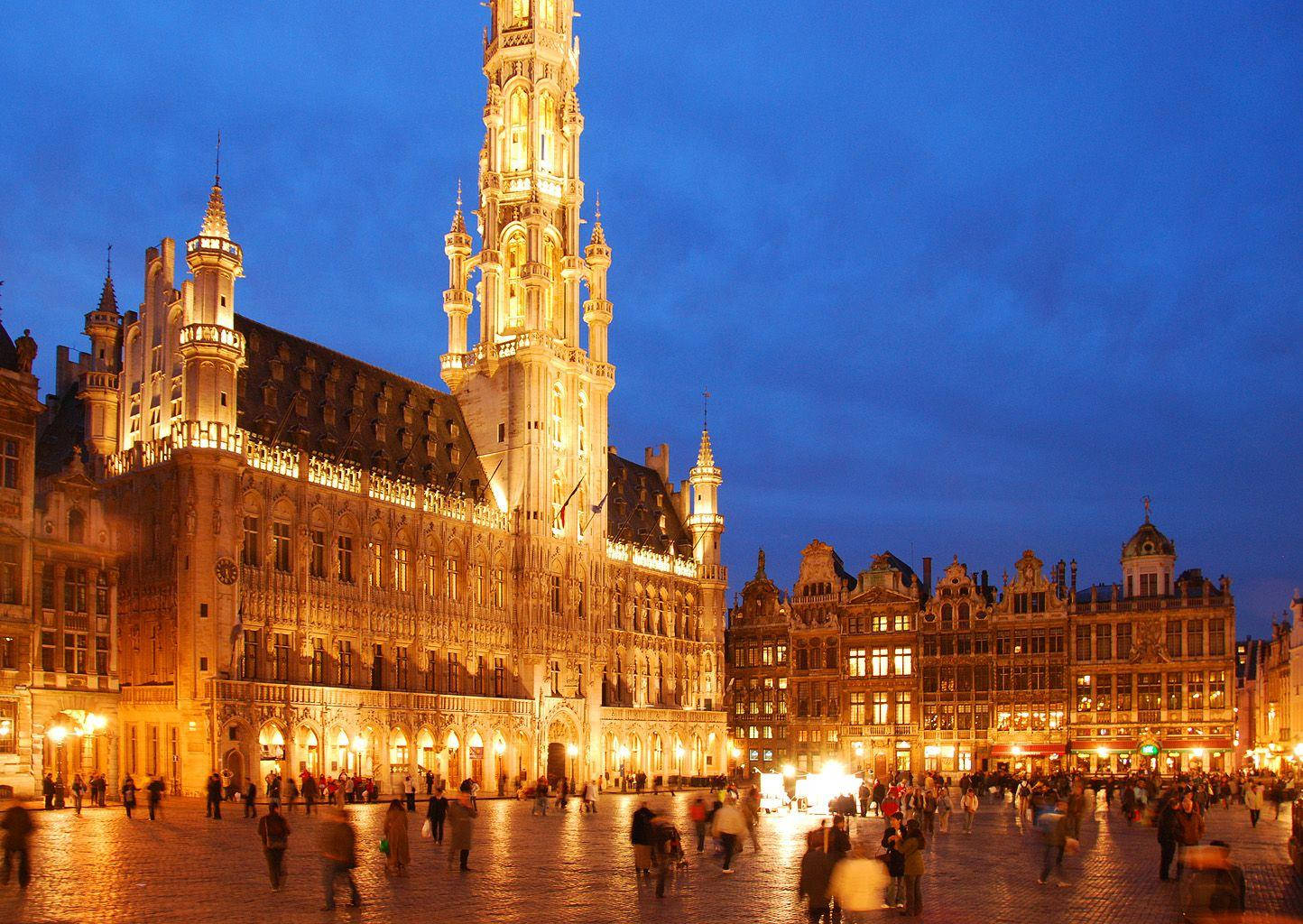 Brussels Yellow City Background