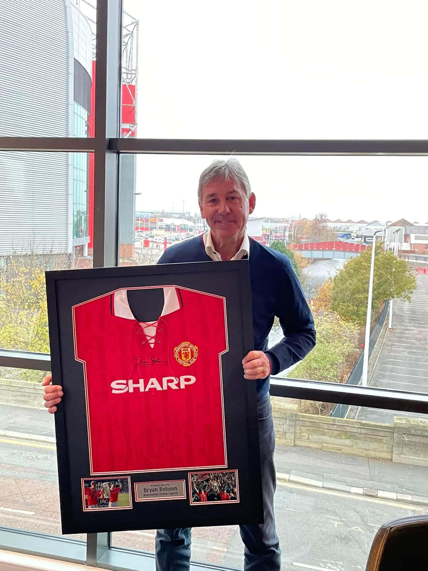 Bryan Robson Sharp Frame Background