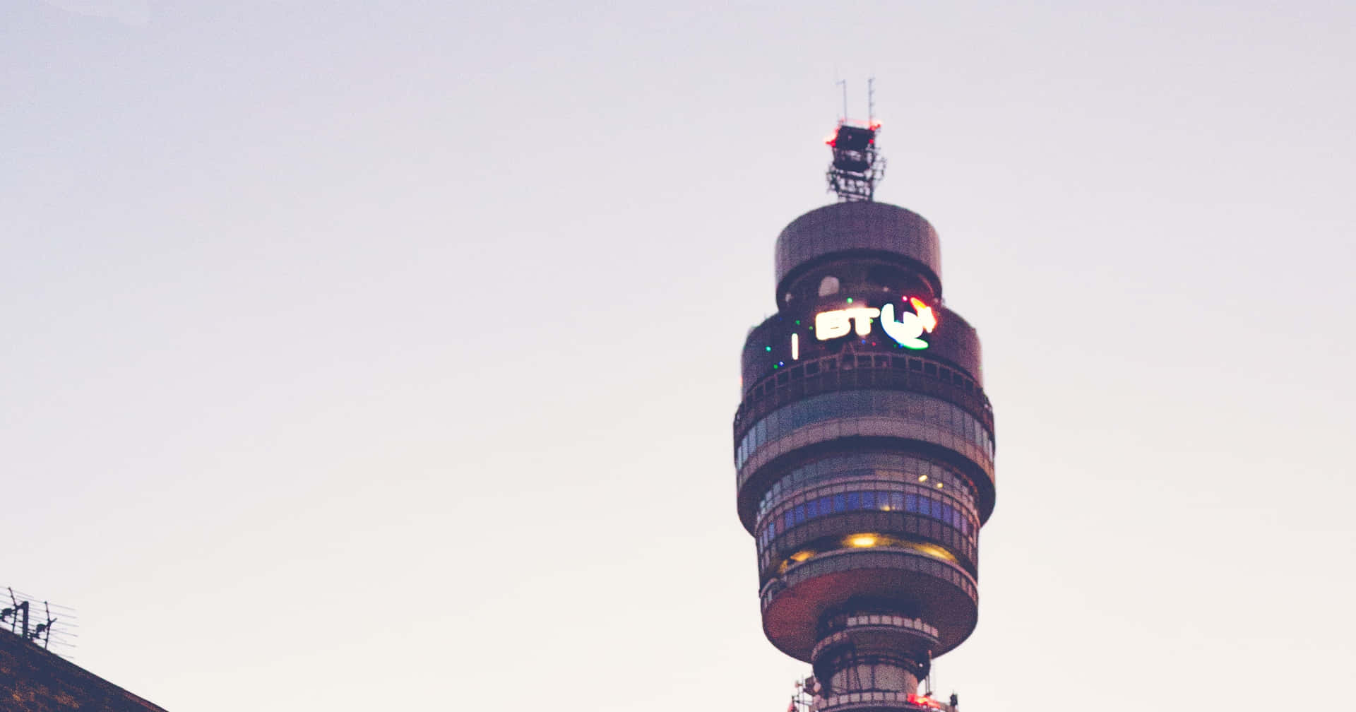 Bt Tower Beneath Gray Sky Desktop Background