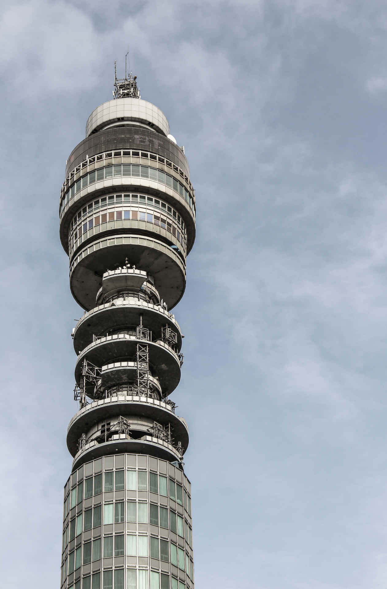 Bt Tower Reaching Towards Sky Phone Background