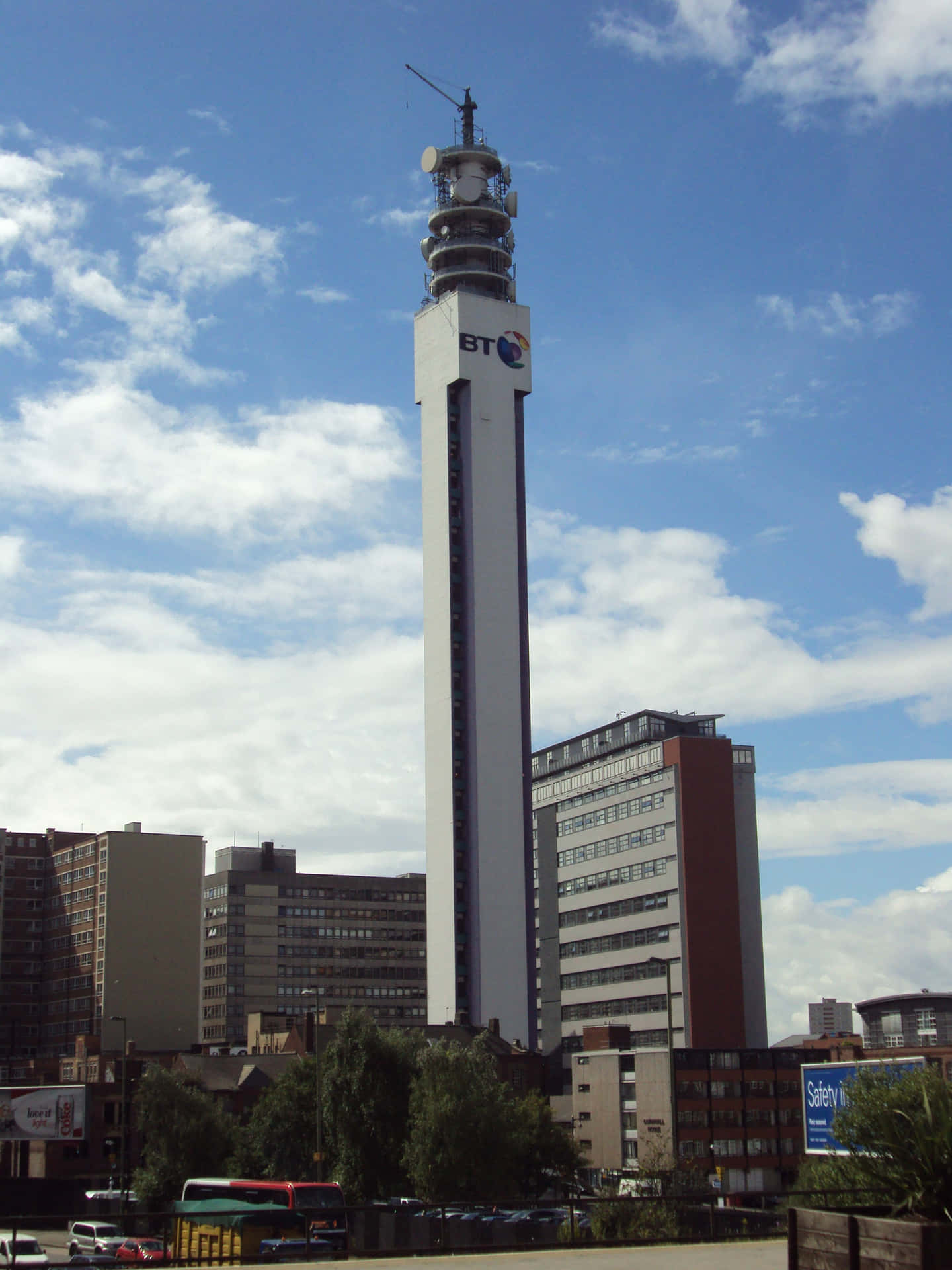 Bt Tower Standing Tall Background