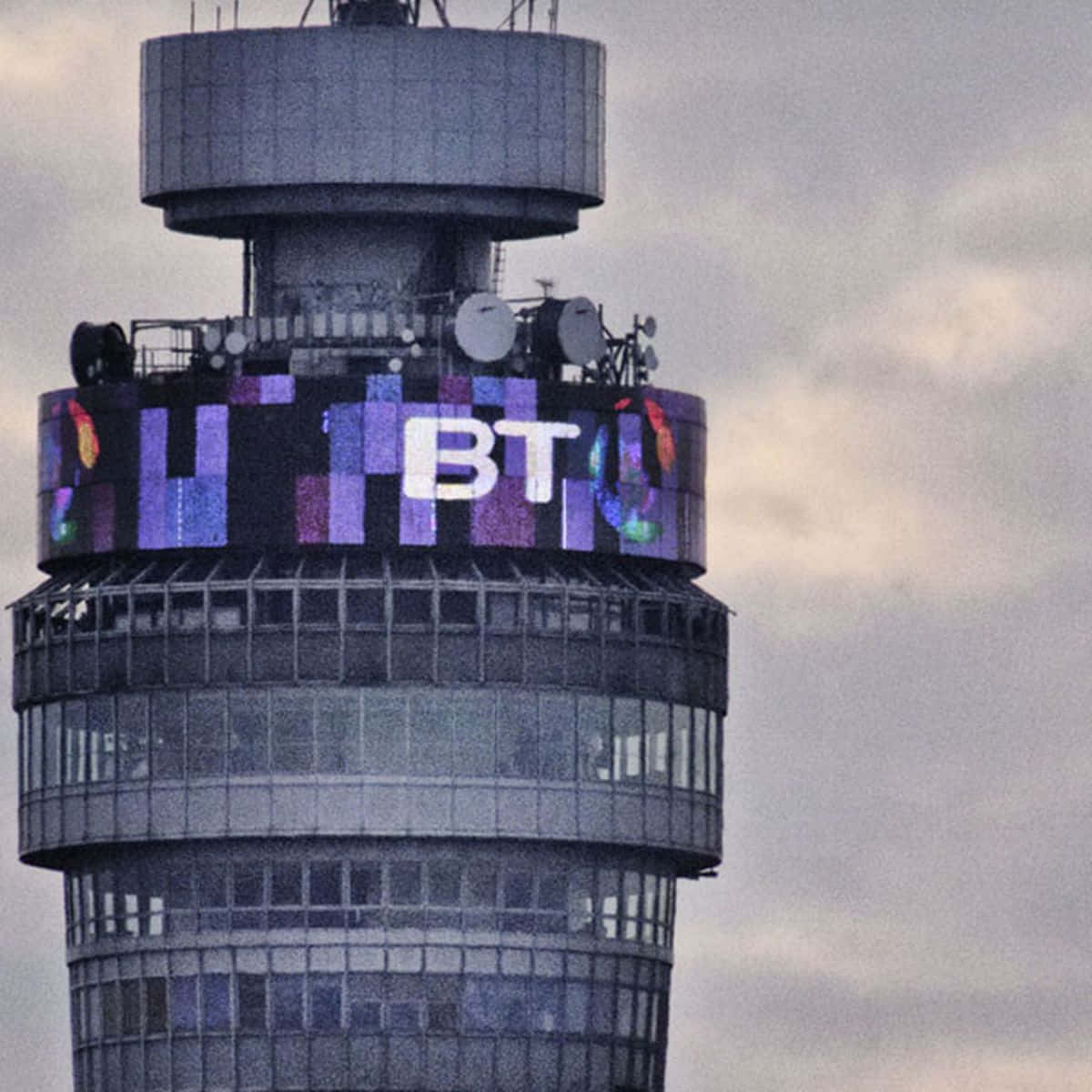 Bt Tower With Round Screen Background