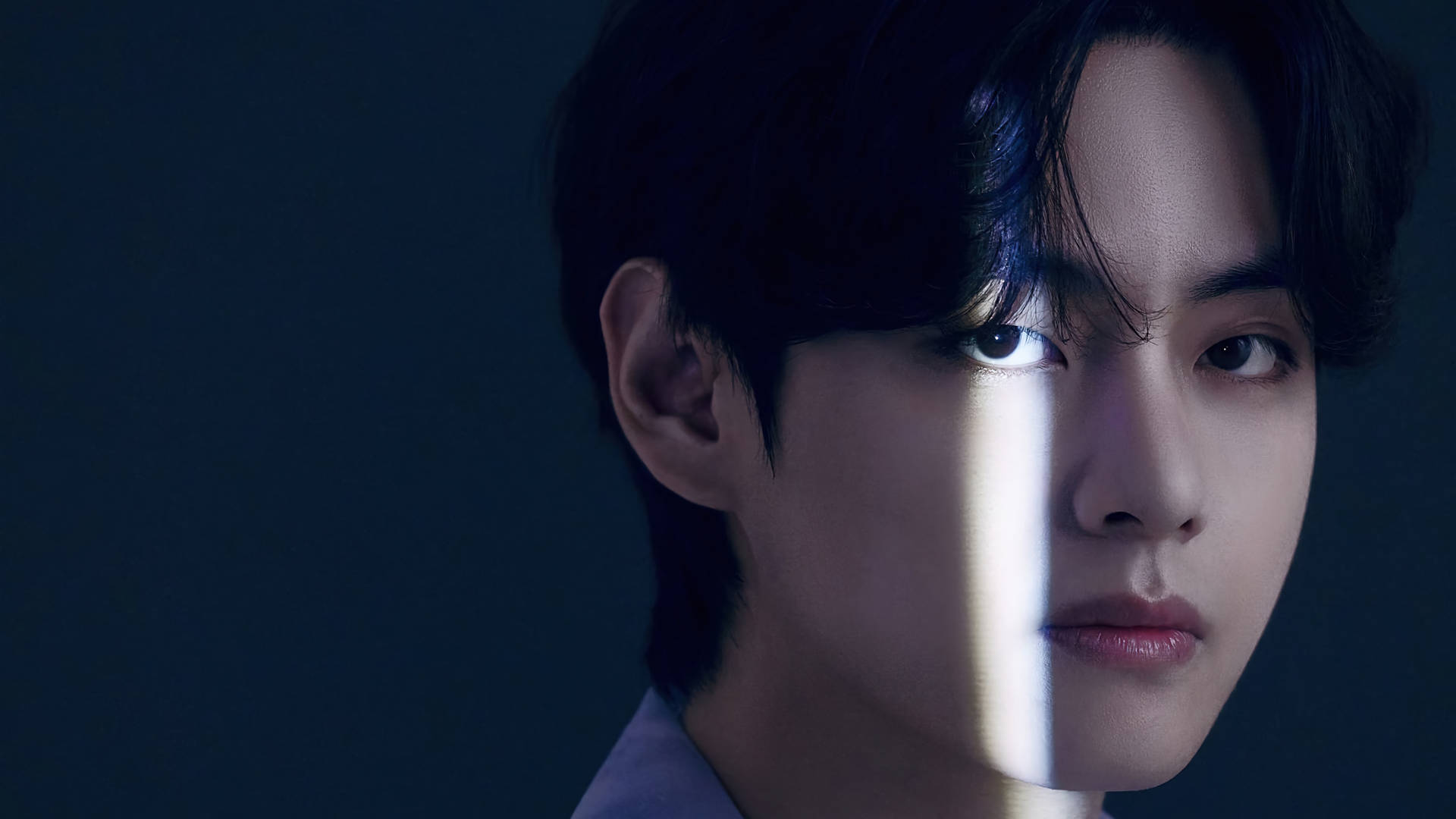 Bts Tae Hyung Light Streak Background