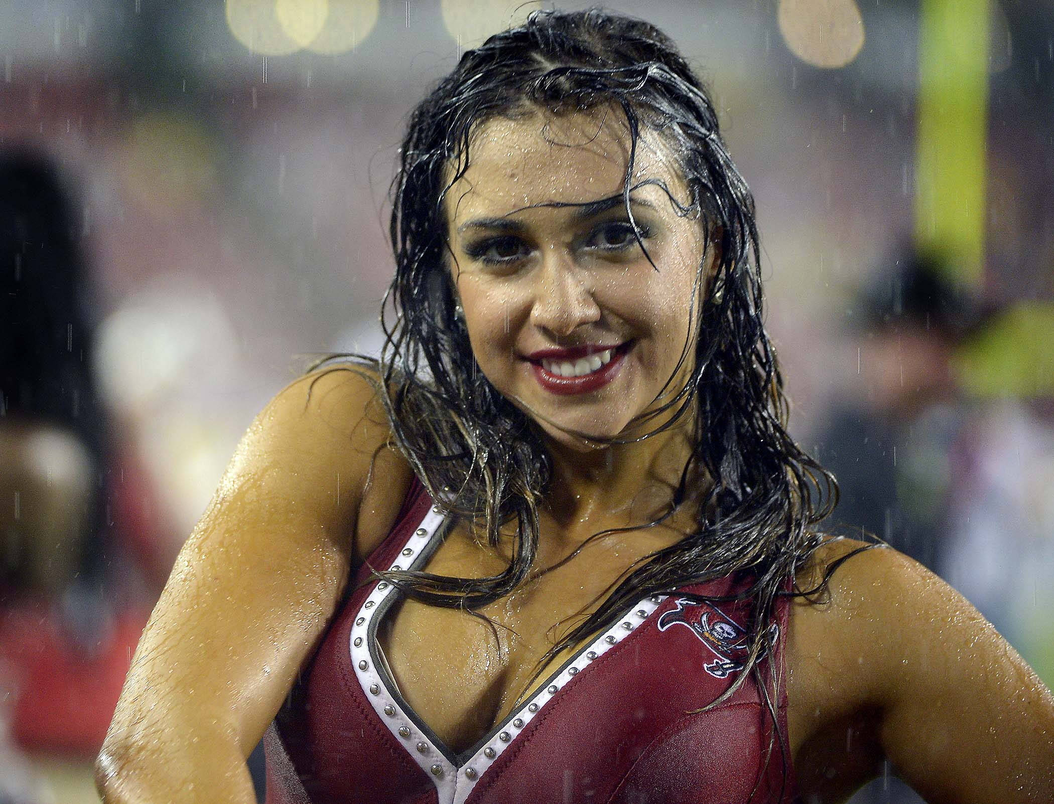 Buccaneers Raining Cheerleader Background