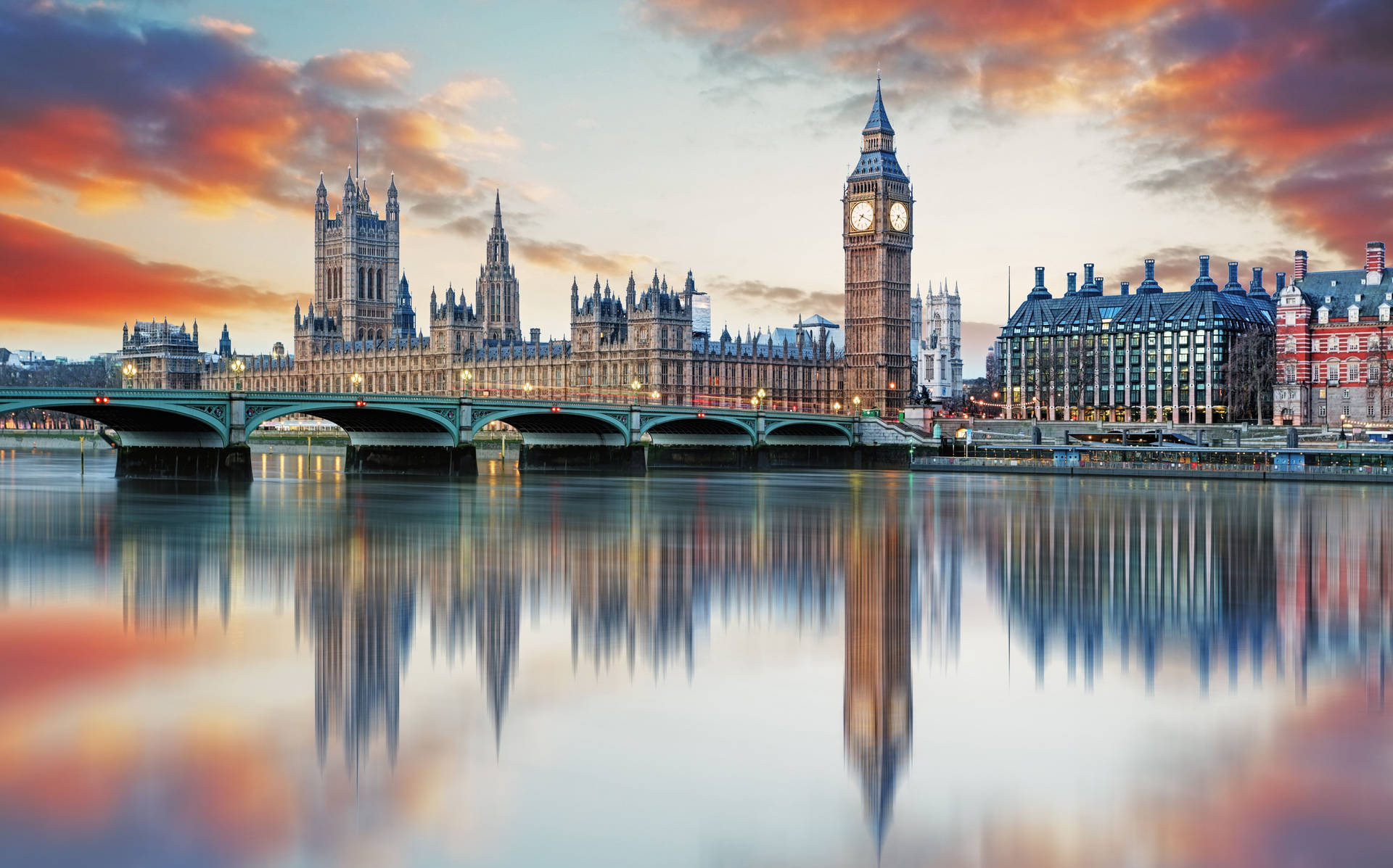 Buckingham Palace Clouds