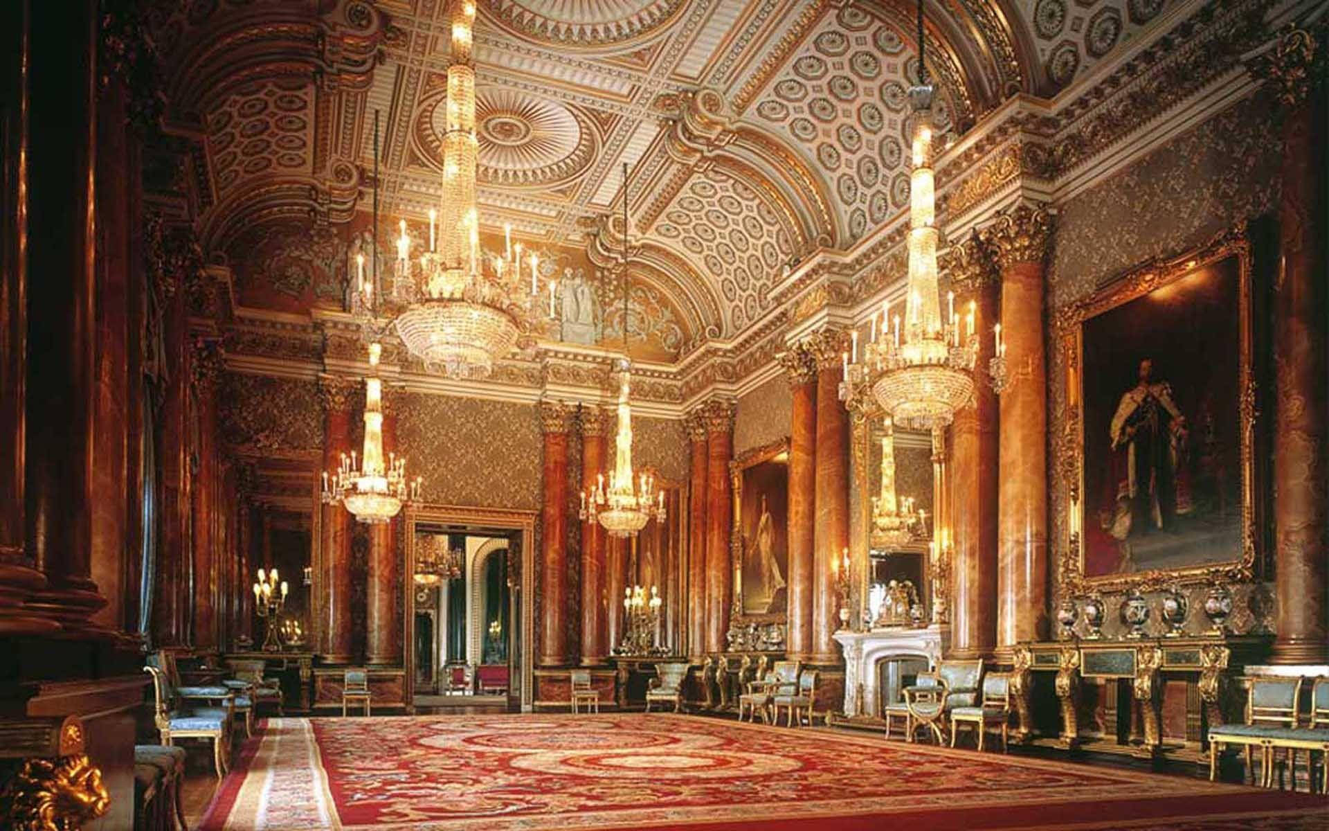 Buckingham Palace Hallway Background