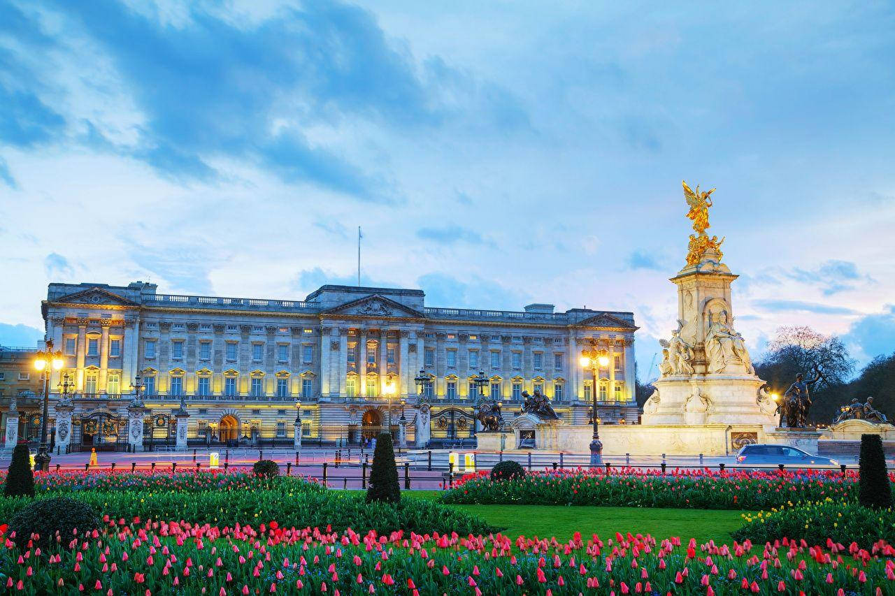 Buckingham Palace Sunset Garden