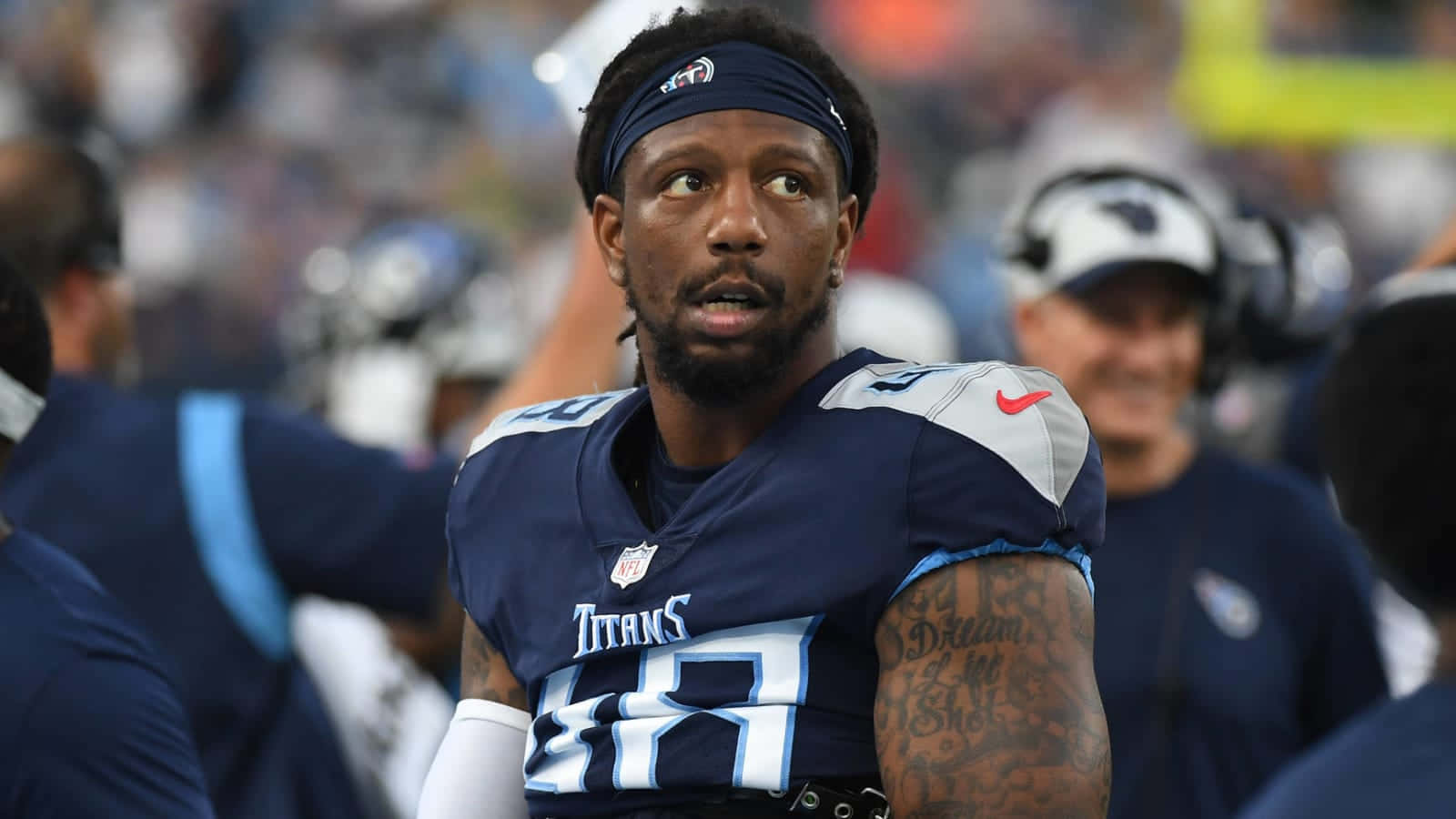 Bud Dupree Blue Tennesse Titans Background