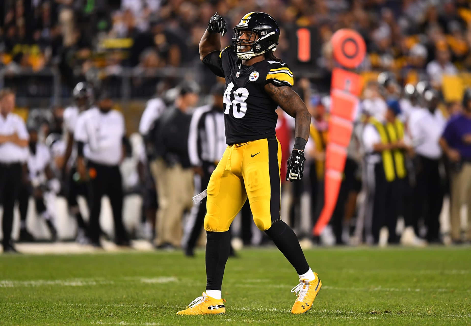 Bud Dupree Happily Walking Background