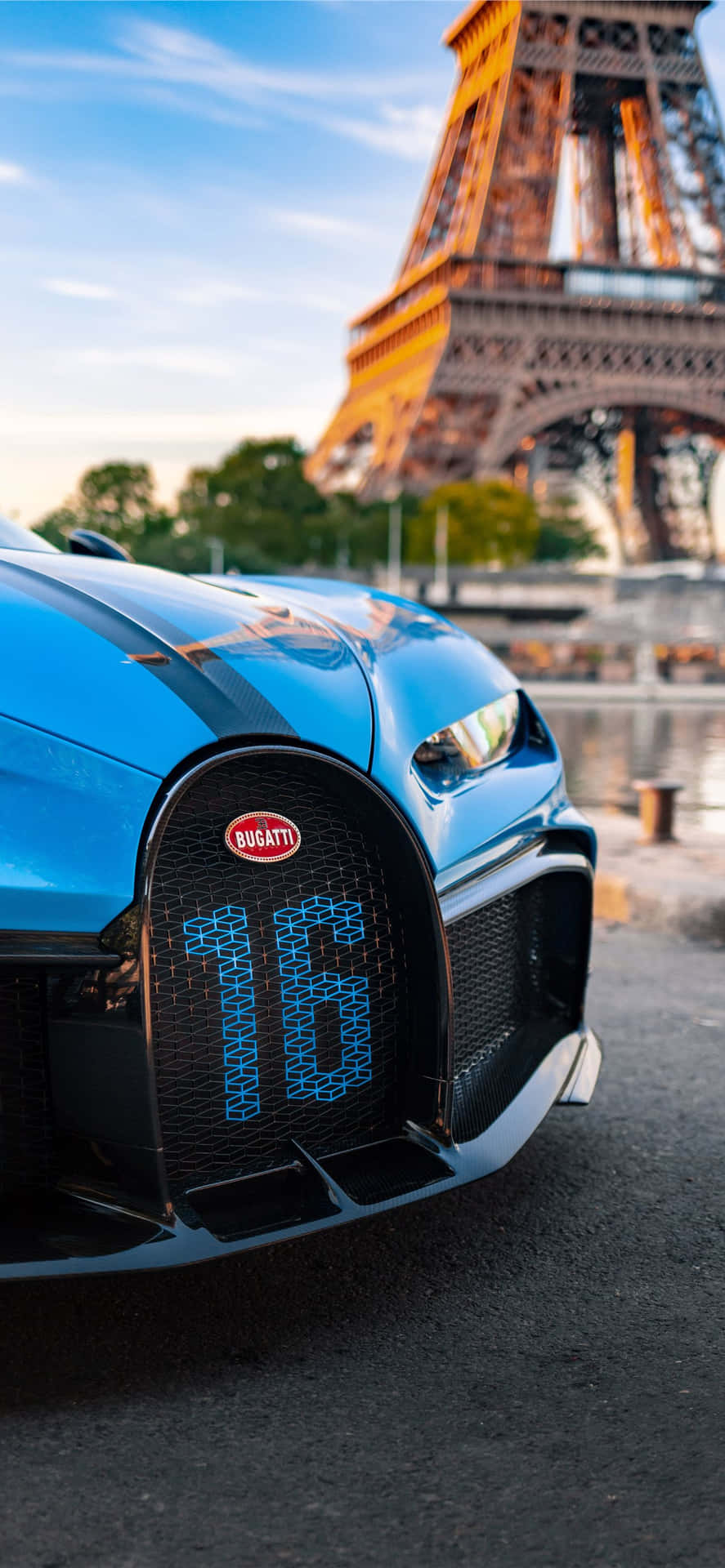 Bugatti Veyron: Luxury Performance In Your Hands Background