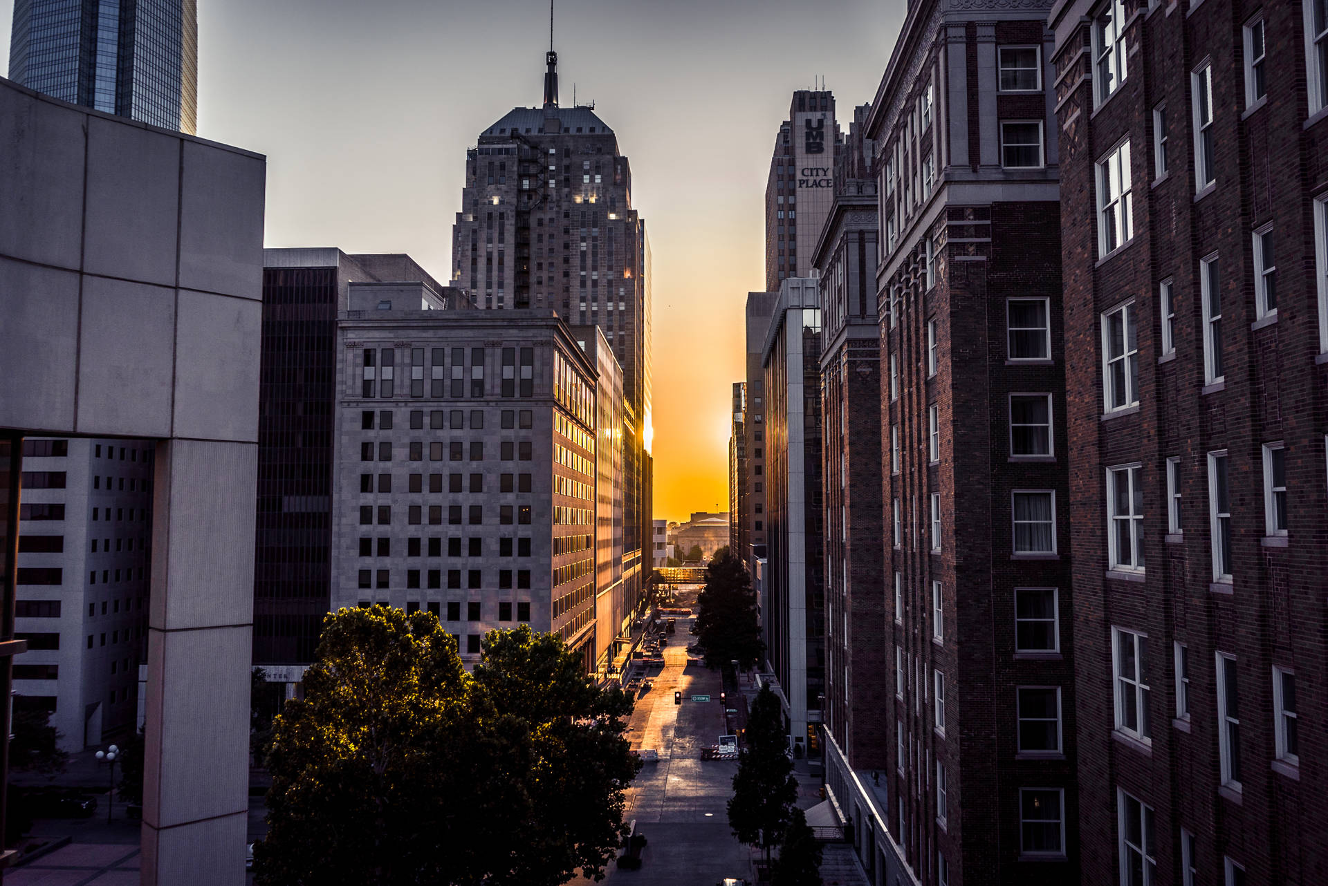 Building In Tulsa During Sunset Background