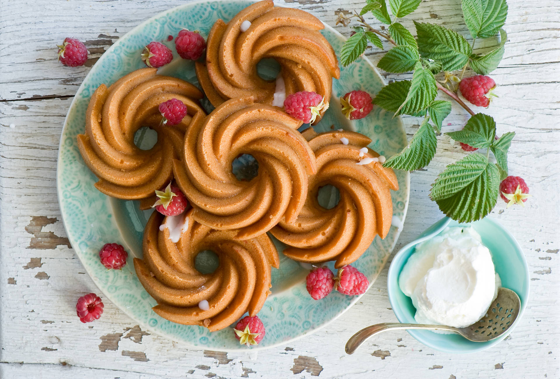 Bundt Cake Cookie Background