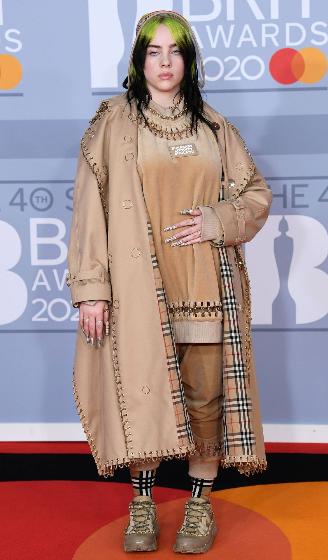 Burberry Outfit On Billie Eilish Background