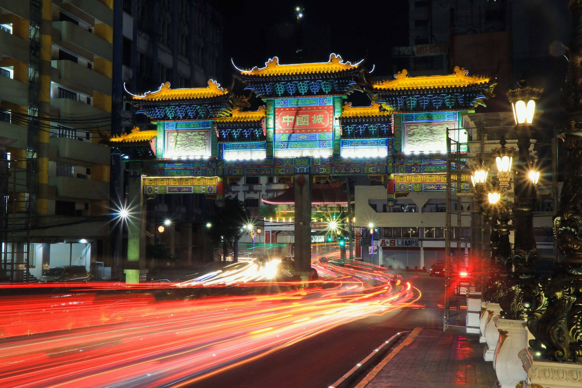 Bustling Manila Chinatown - A Vibrant Hub Of Activities