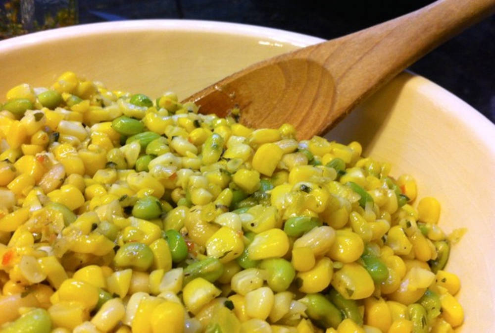 Buttered Peas And Corn In A Bowl Background