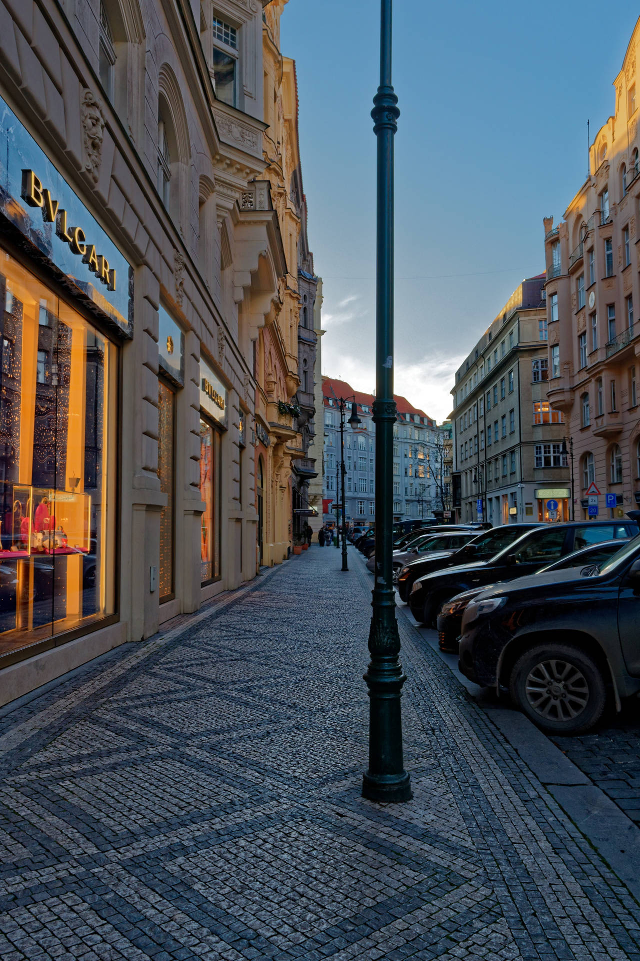 Bvlgari Store By Street Background