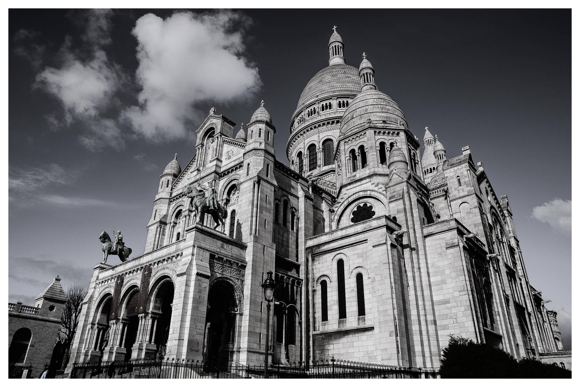 Bw Sacre Coeur Basilica Background