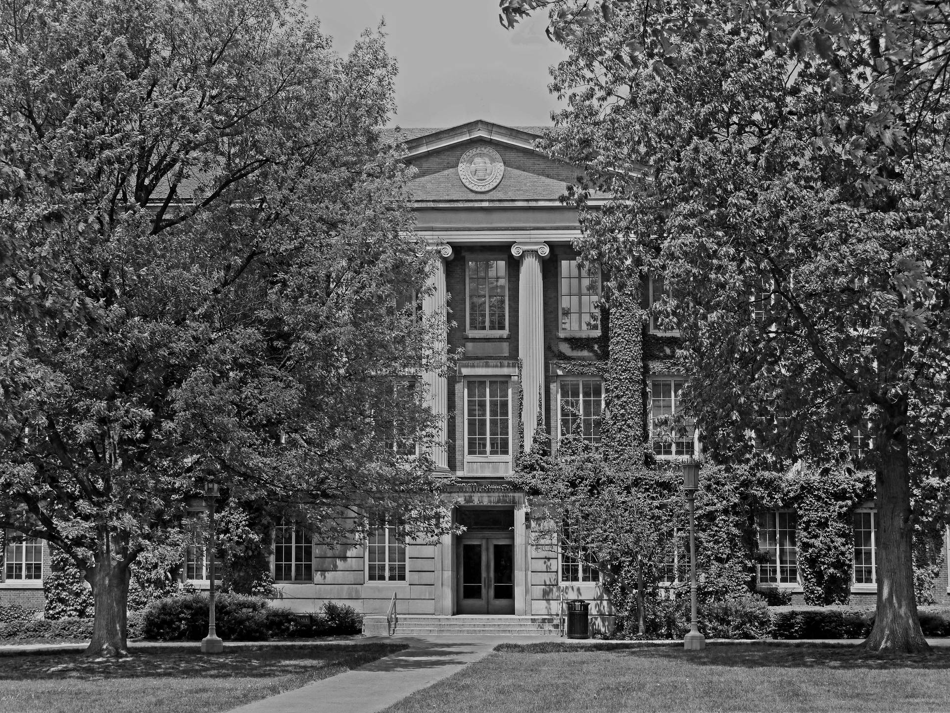 Bw University Of Rochester Building Background