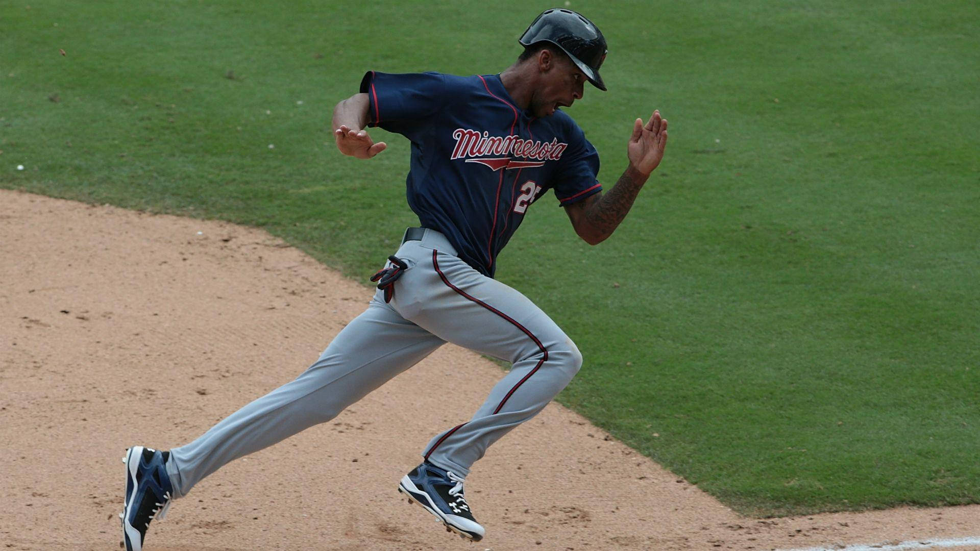 Byron Buxton Running Background