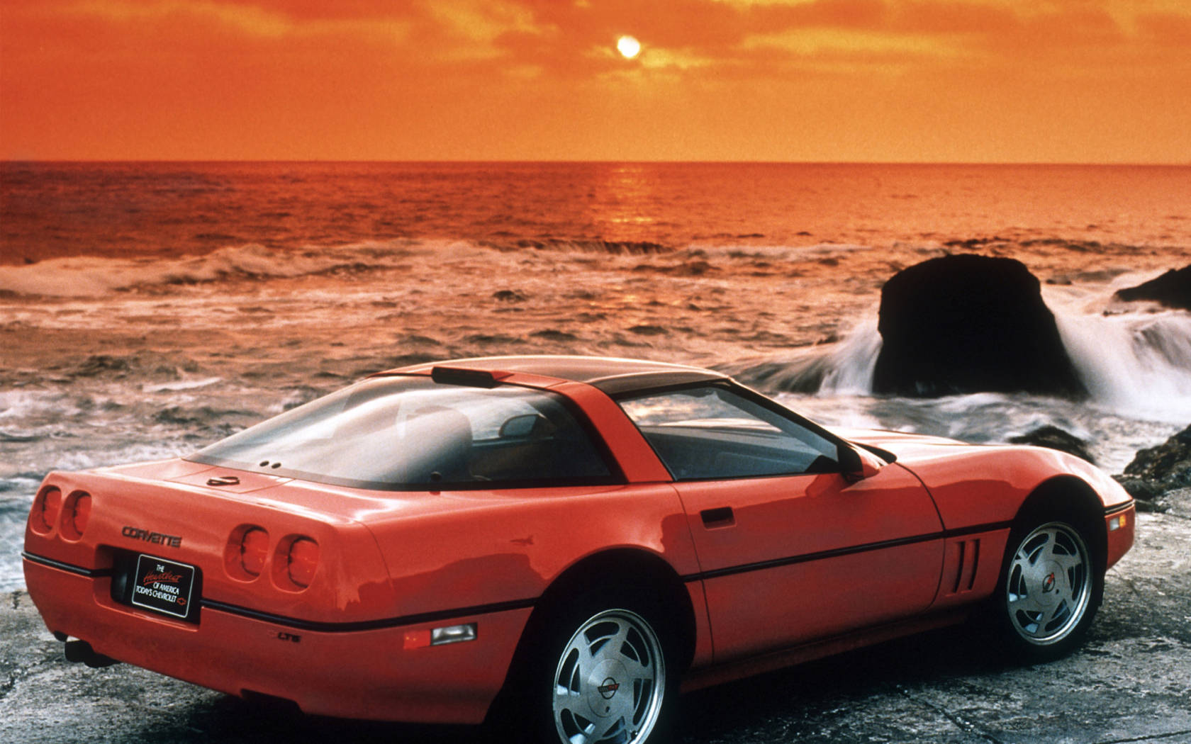 C4 Corvette And Crashing Waves Background