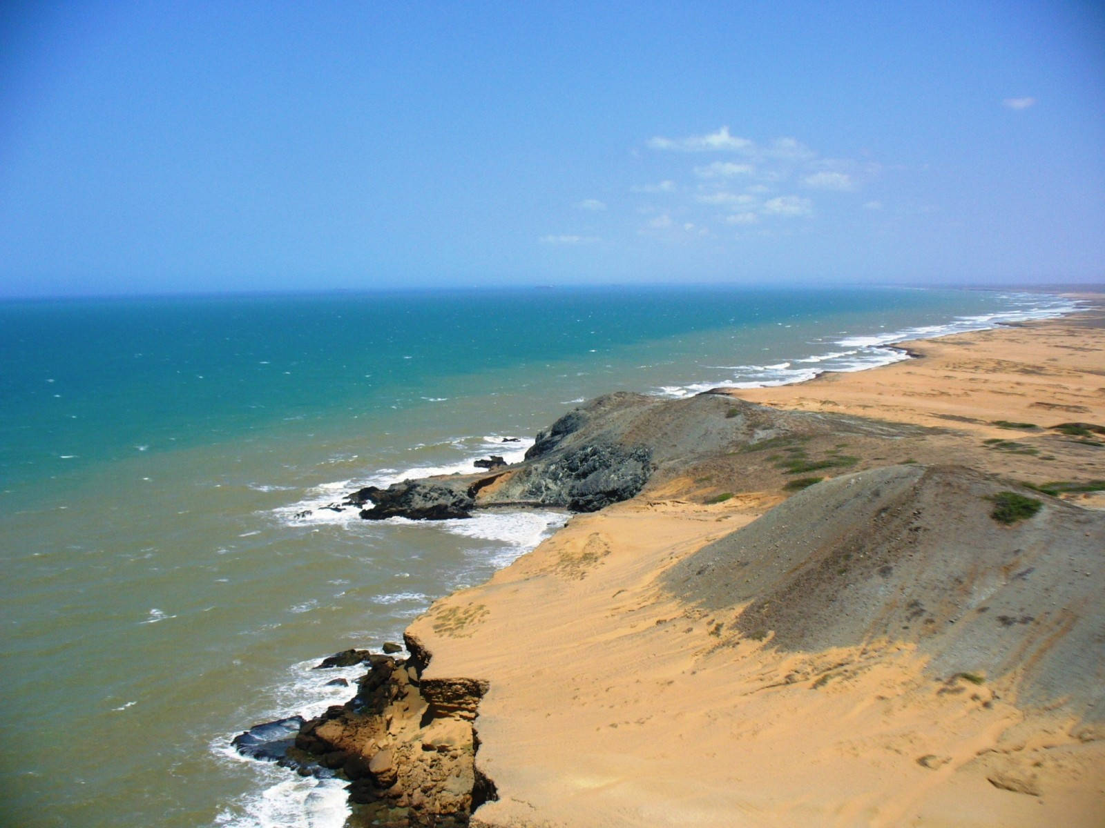 Cabo Verde Shoreline Background