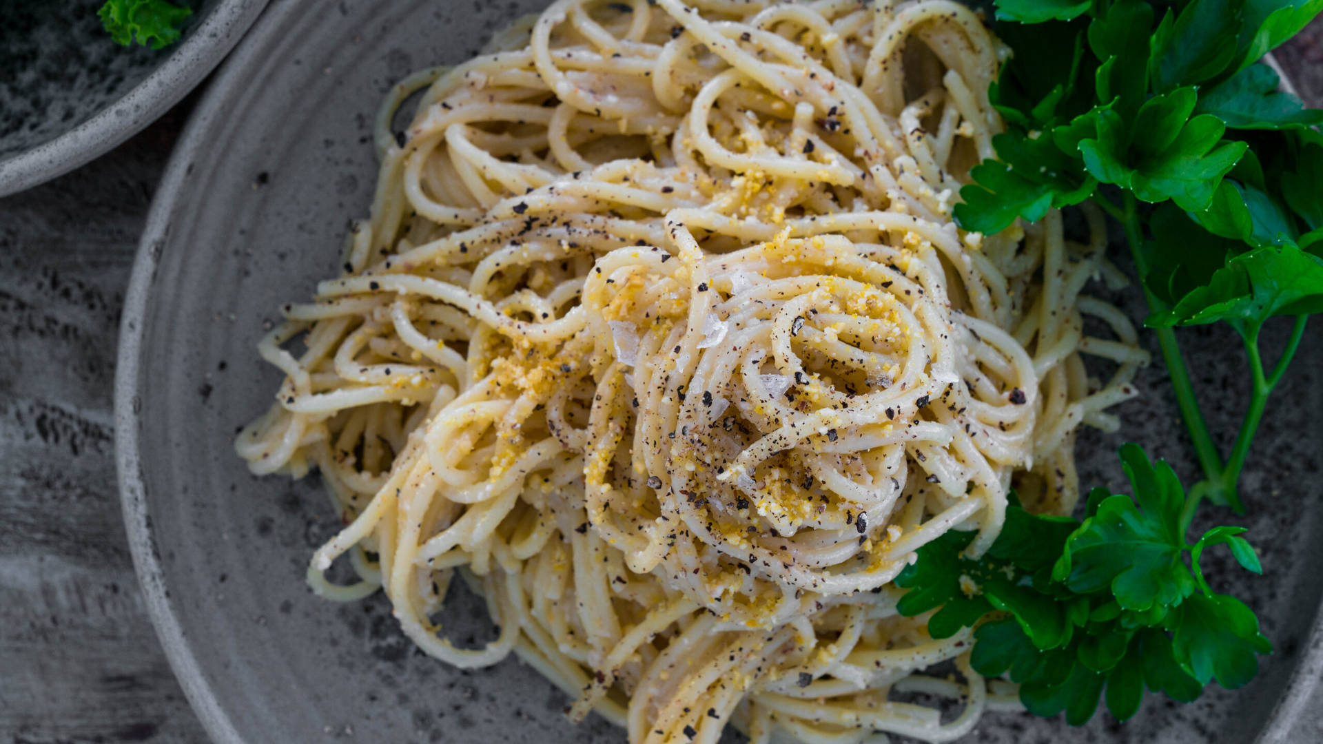 Cacio E Pepe With Fresh Garlic And Herbs Background