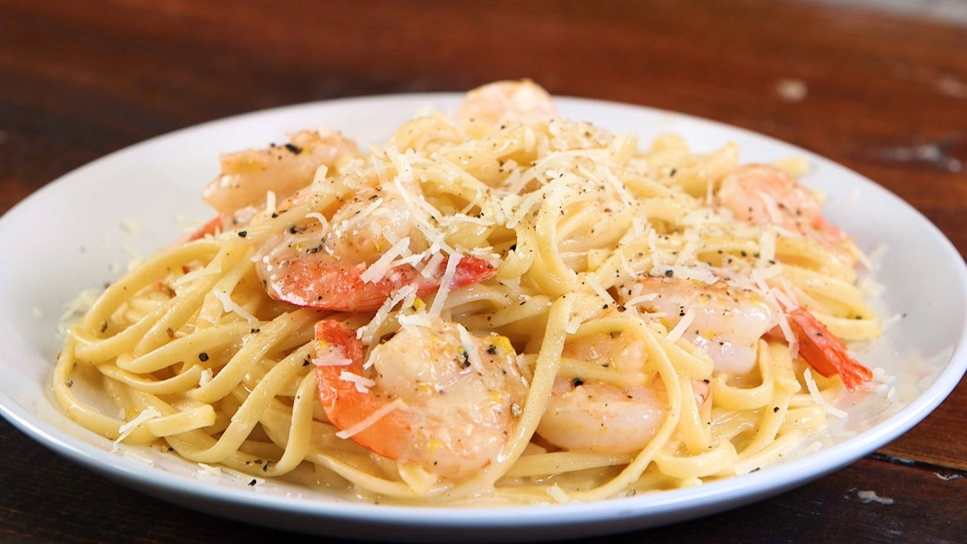 Cacio E Pepe With Shrimp Background