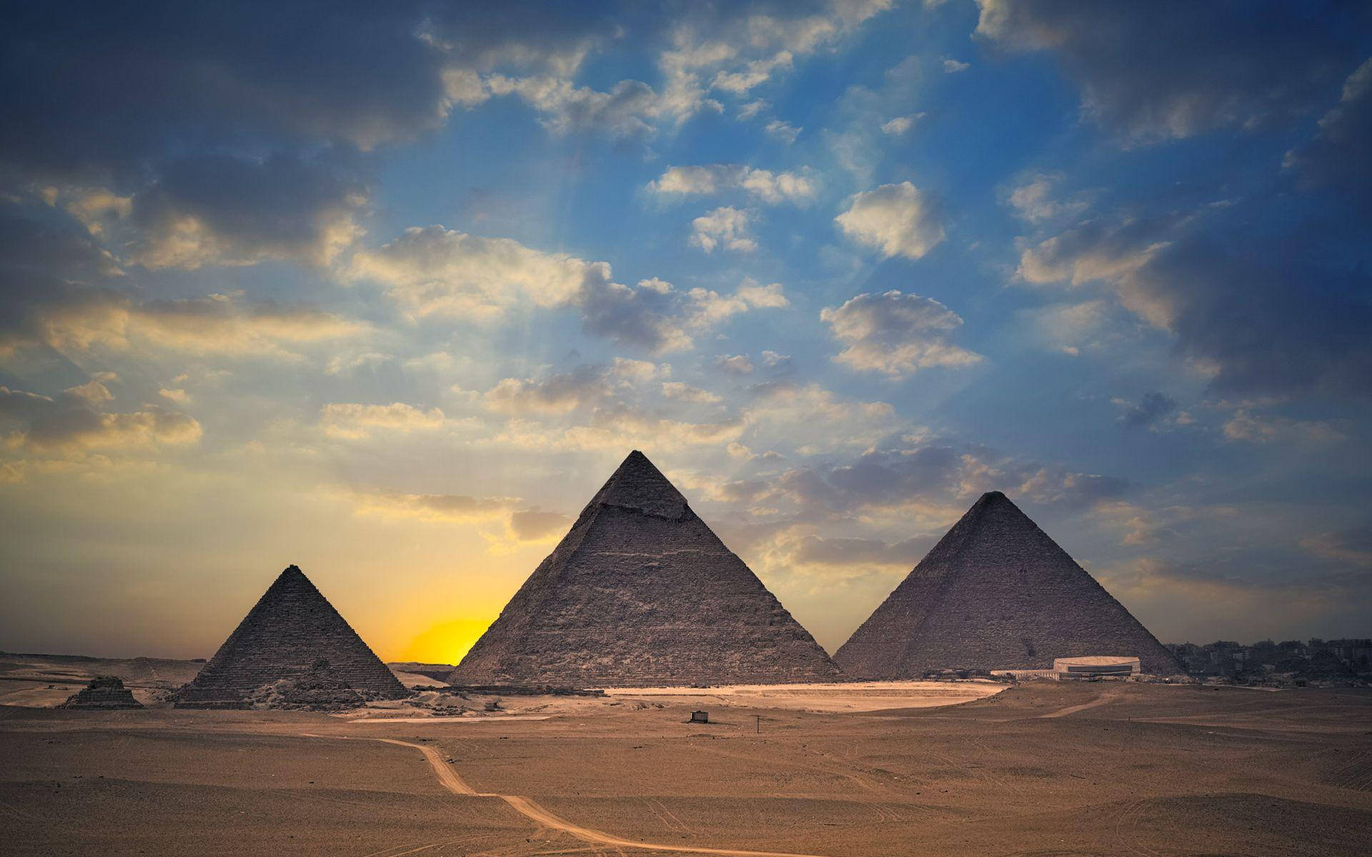 Cairo Sunrise In Pyramid Of Giza Background