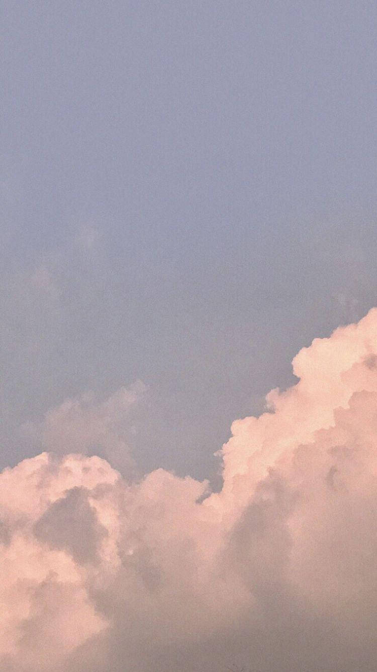 Calm Aesthetic Sky Of Clouds Background