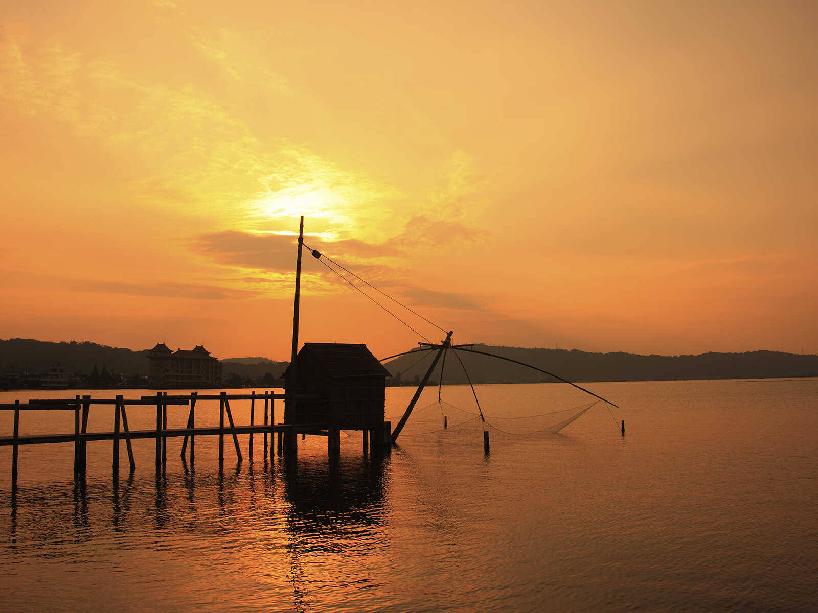 Calm Lake Togo Background