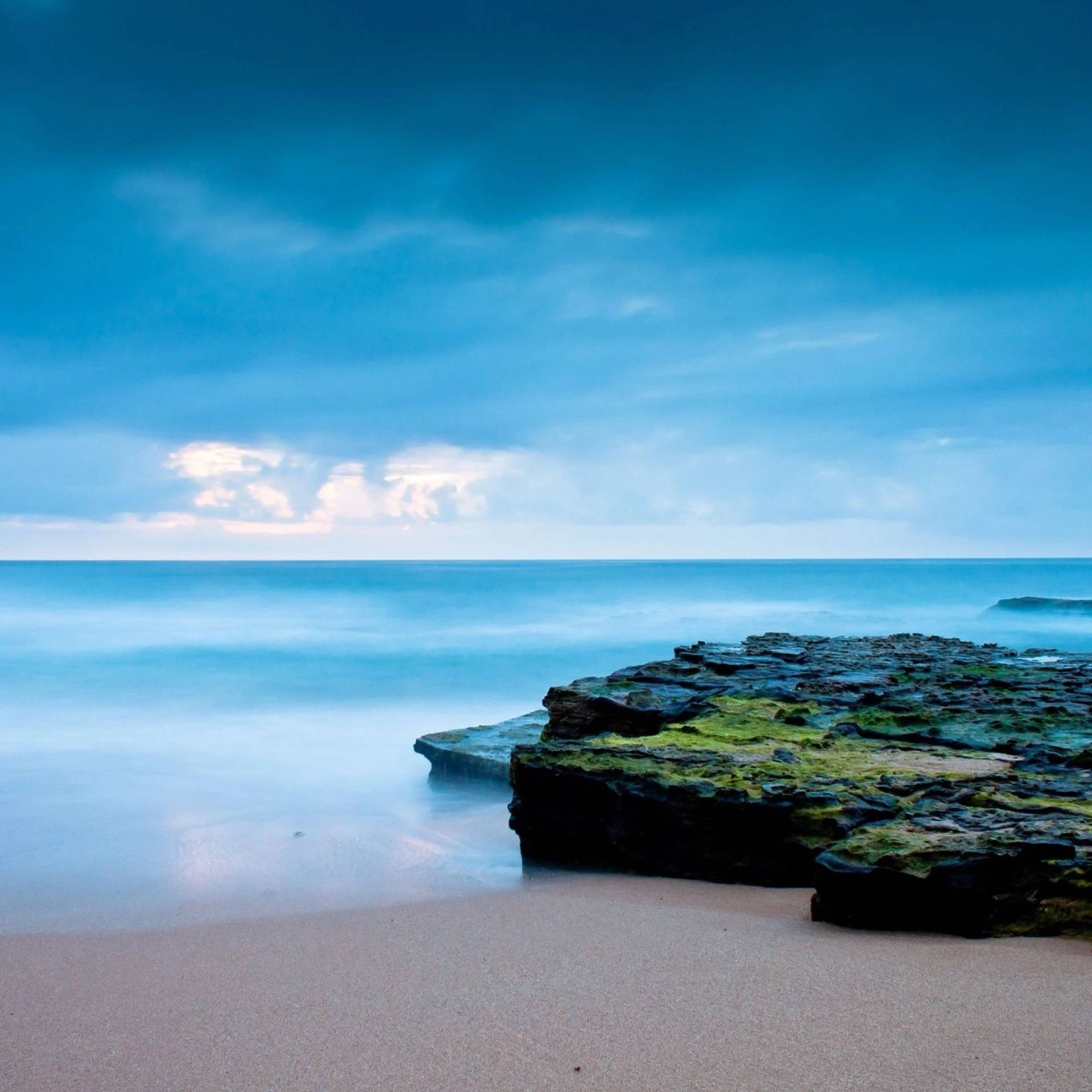 Calm Sea Shore Ipad Air 4 Background