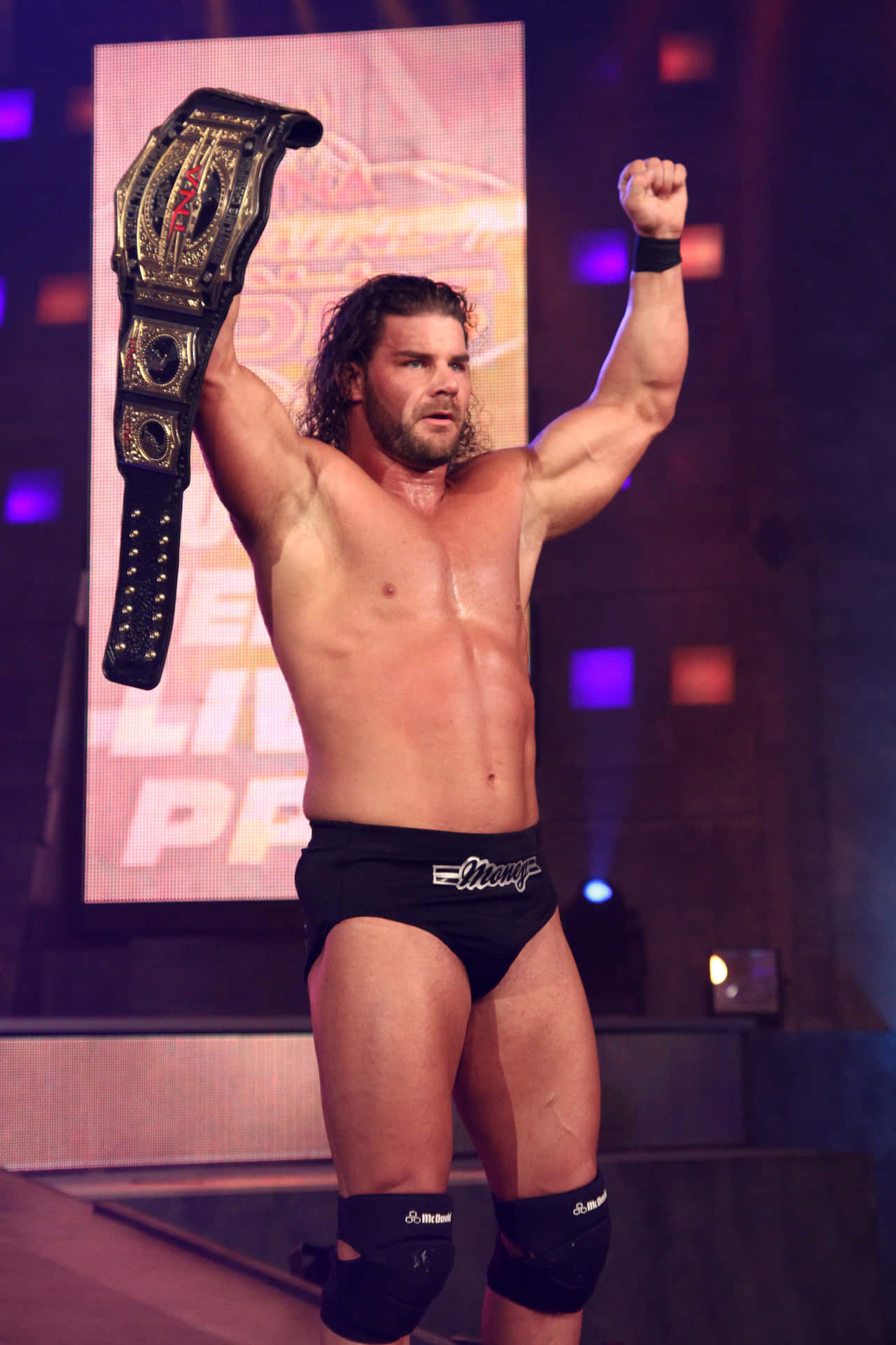 Canadian Wrestler Robert Roode In Action Background