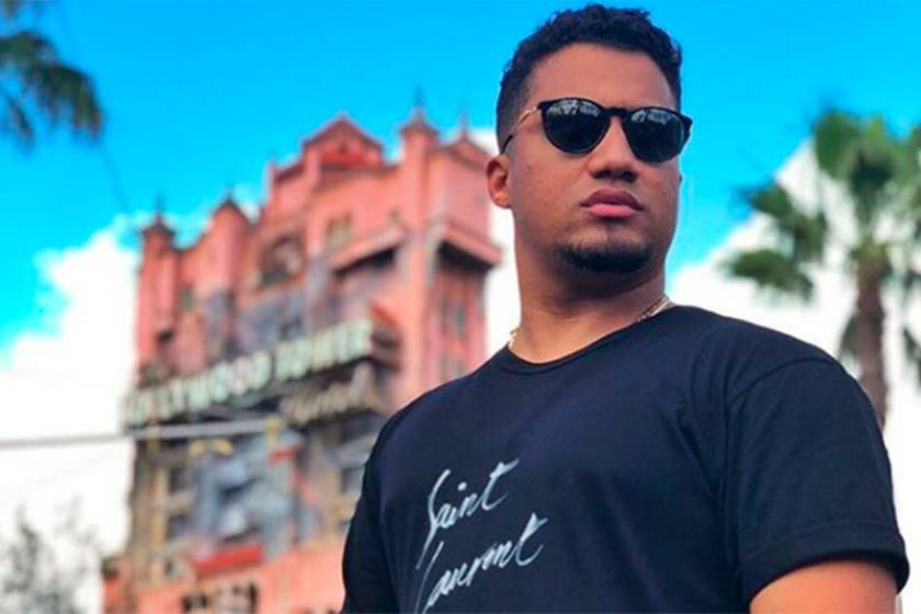 Canal Kondzilla At Disney World Background