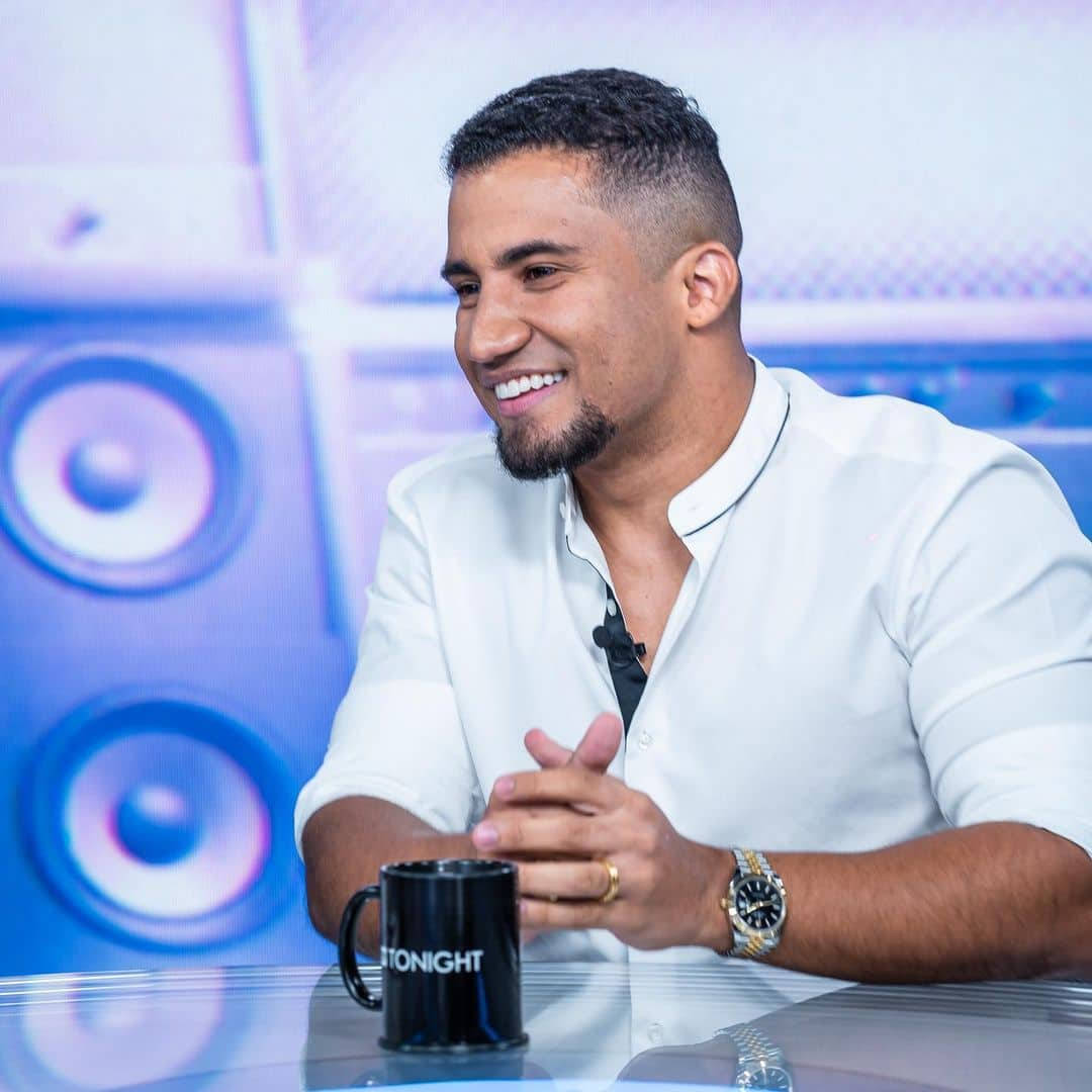 Canal Kondzilla Side Profile Background