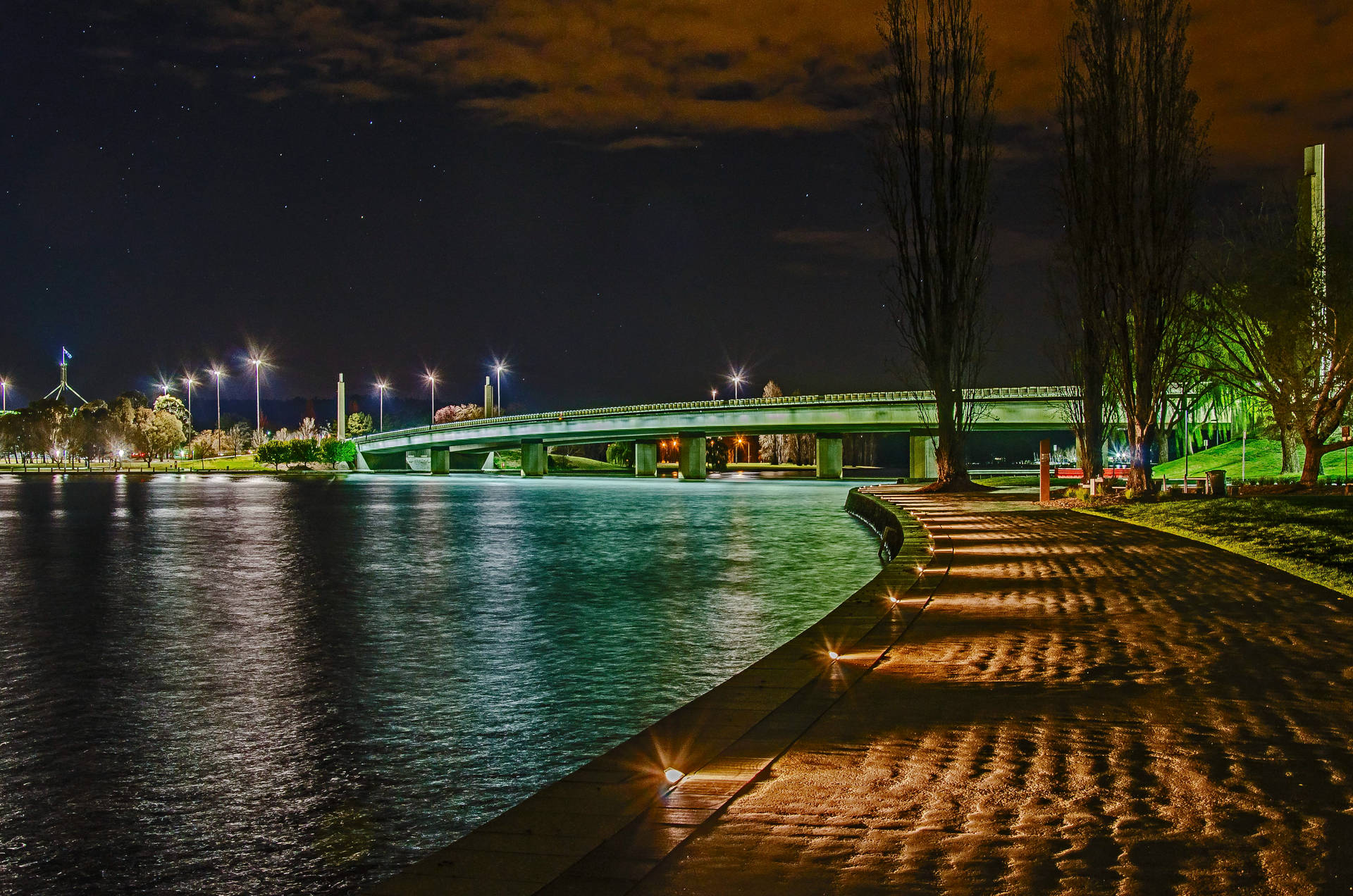 Canberra Commonwealth Bridge Green Light Background