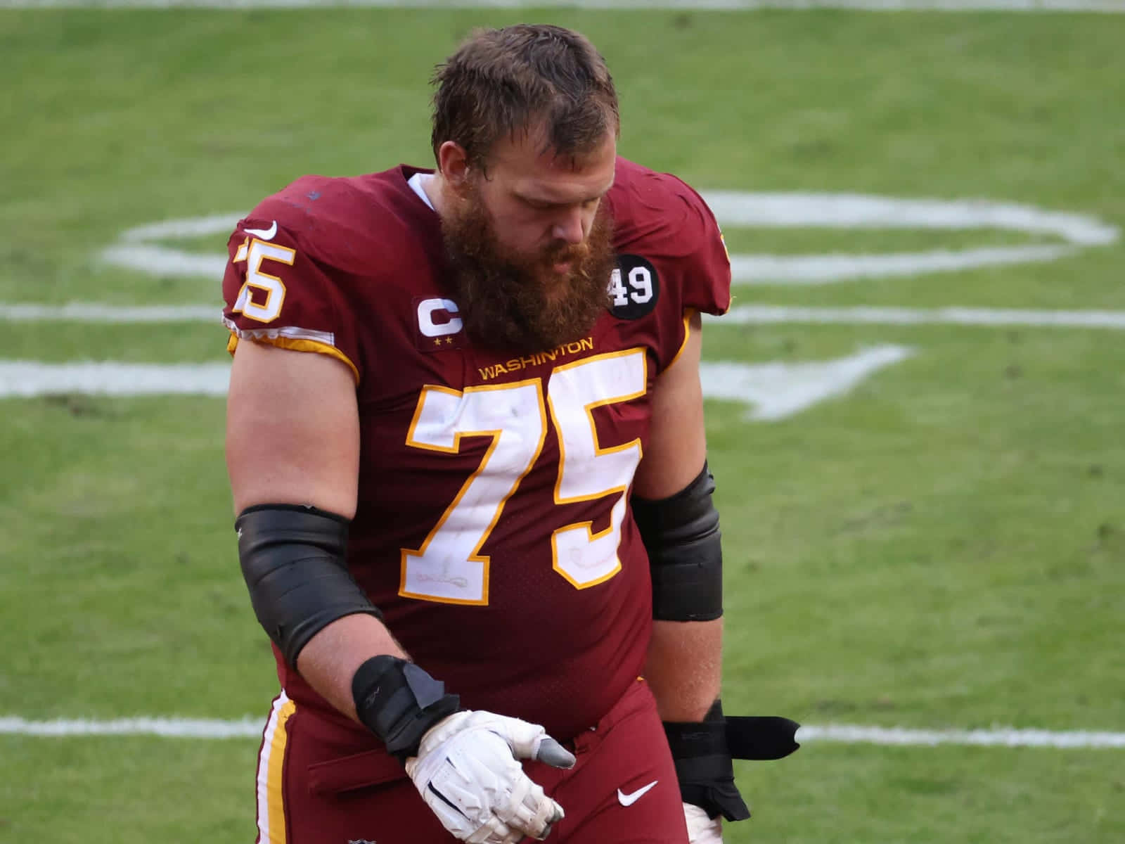 Candid Brandon Scherff In Washington Football Team Game Background