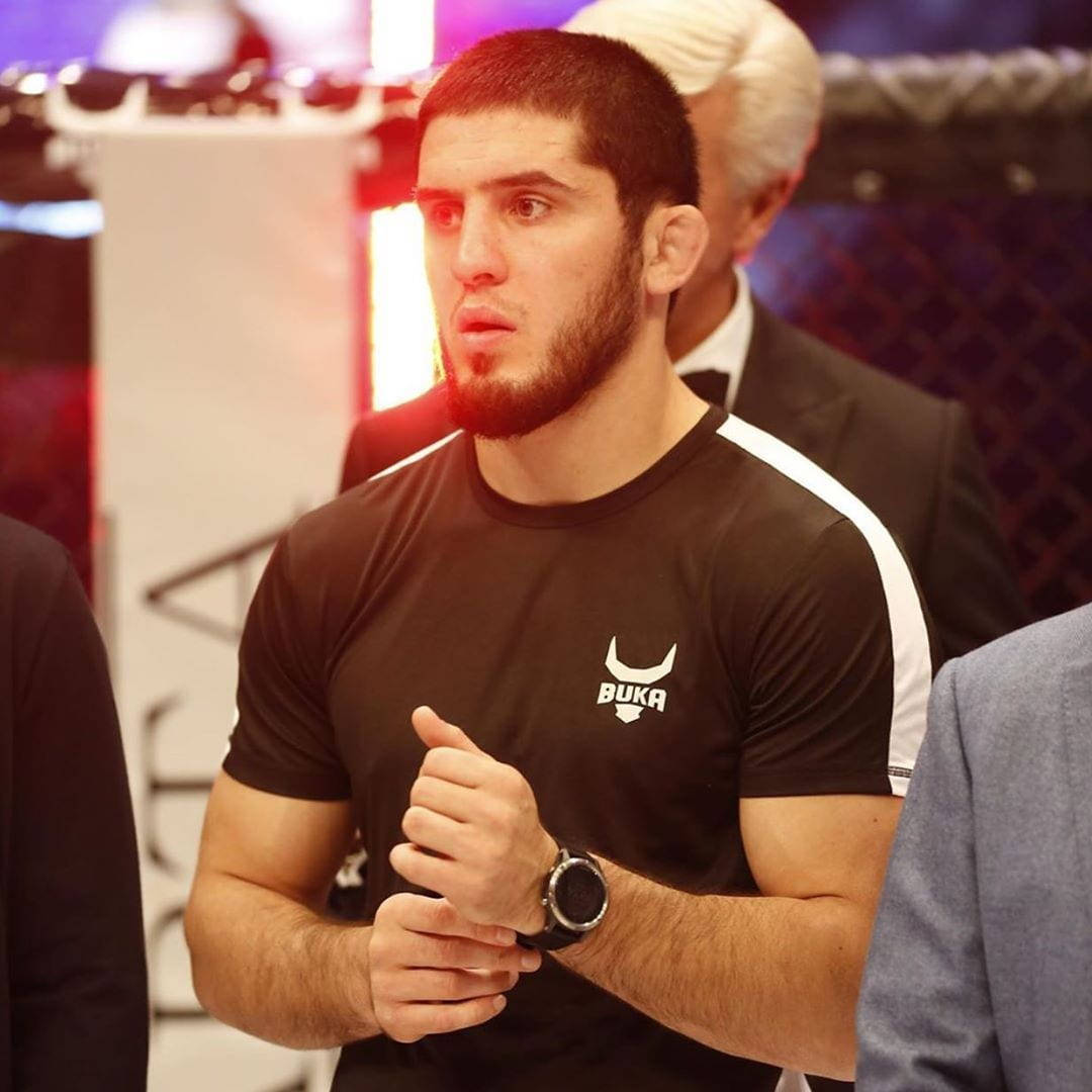 Candid Photo Of Islam Makhachev Background