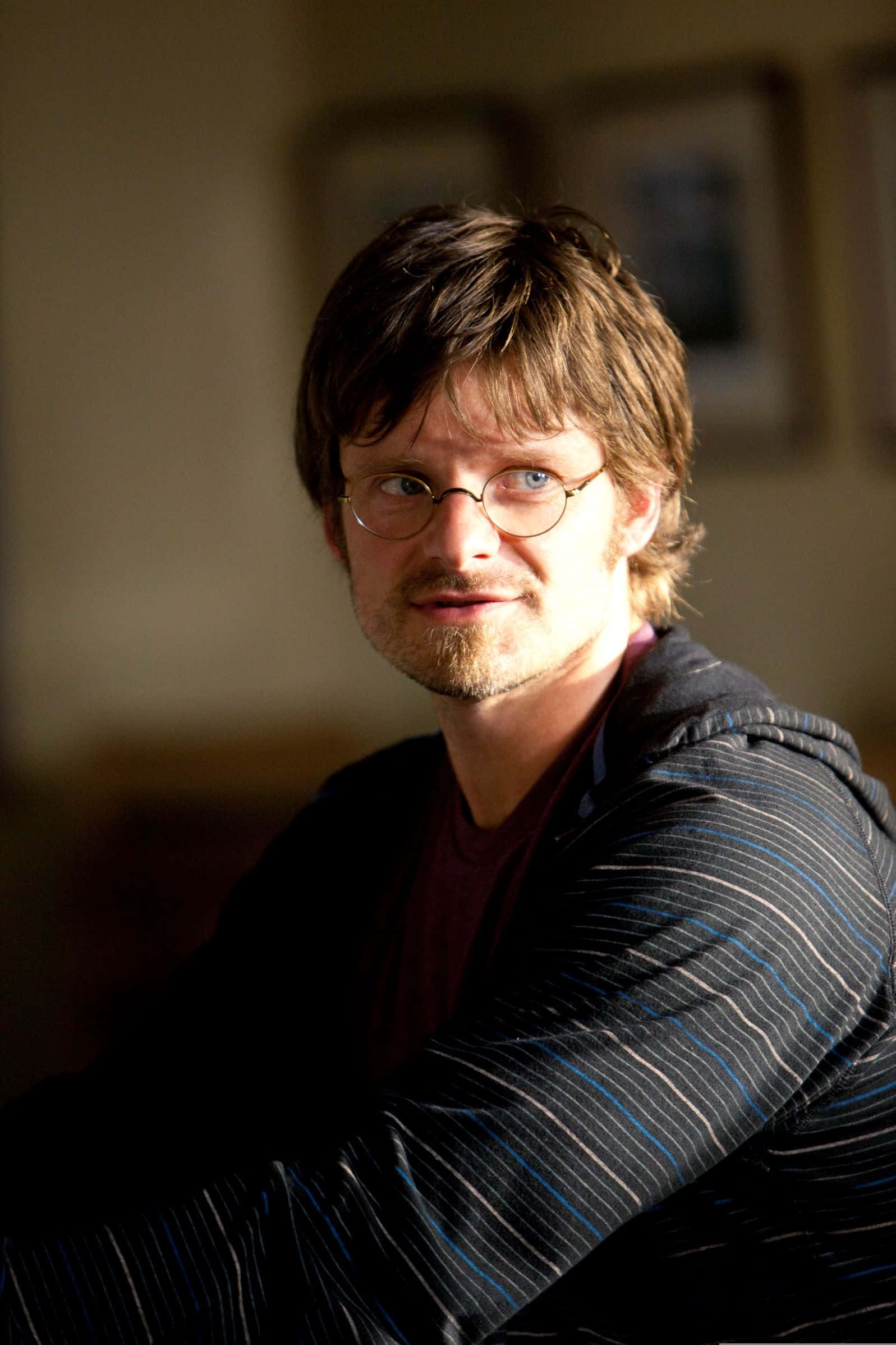 Candid Portrait Of Hollywood Actor Steve Zahn Background
