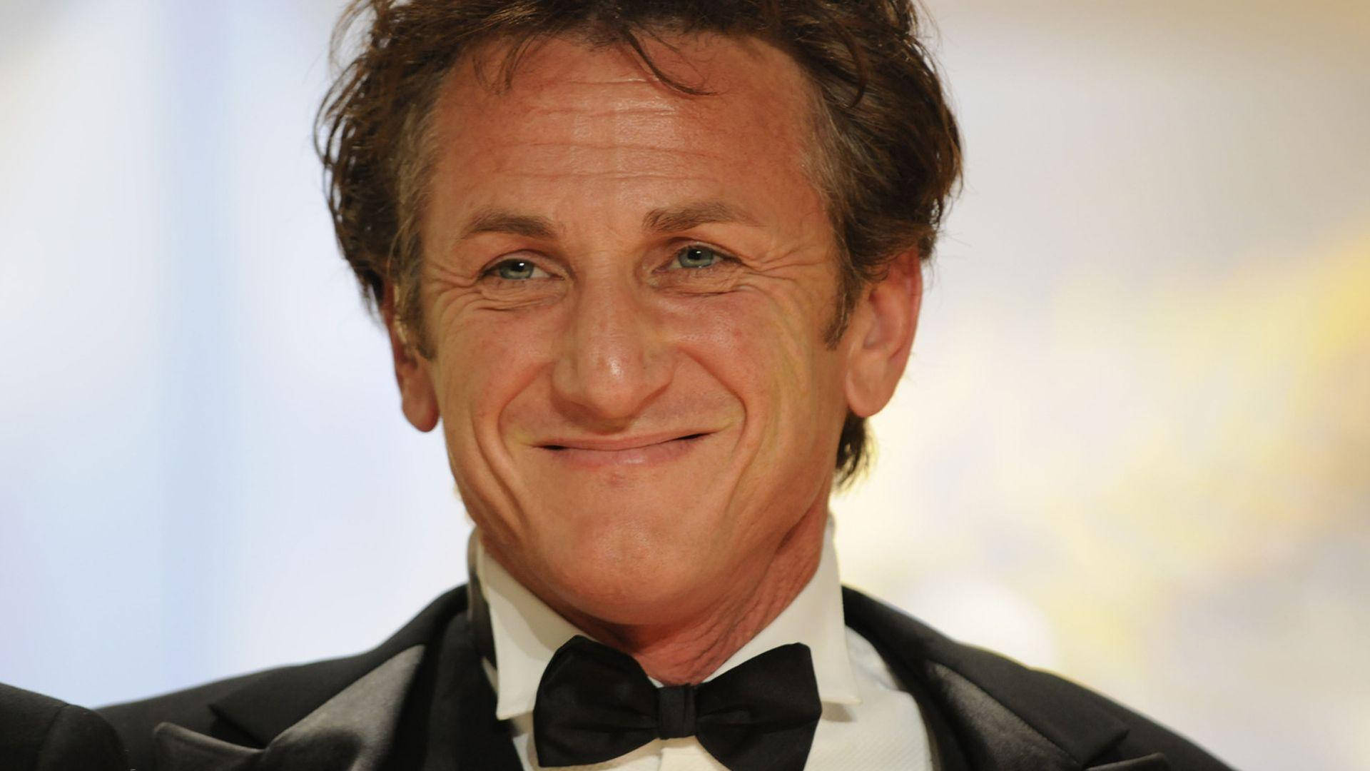 Candid Portrait Of Sean Penn, Renowned American Actor Background