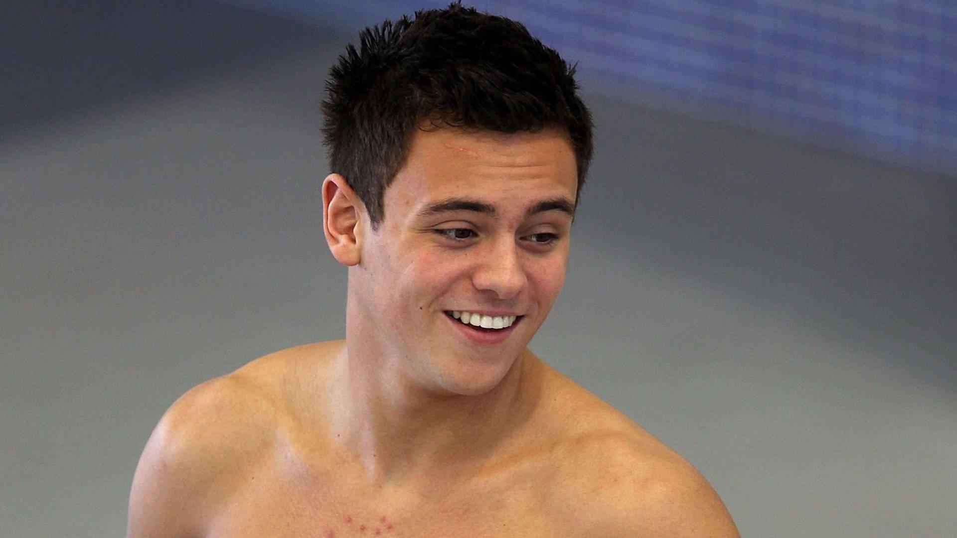 Candid Smile Tom Daley Background