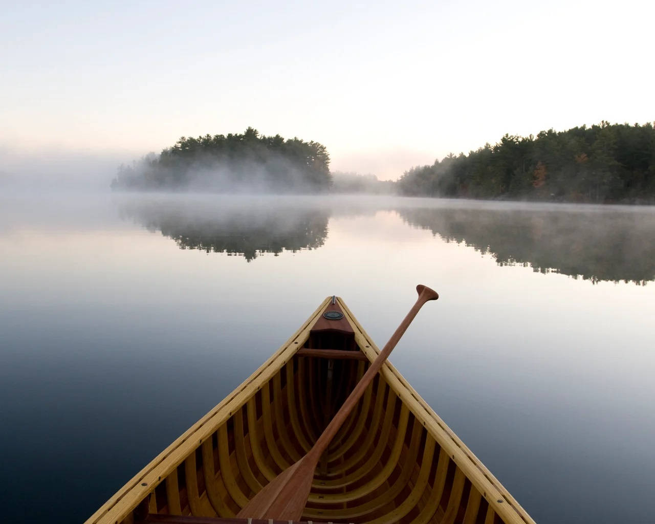 Canoeing In The Morning Background