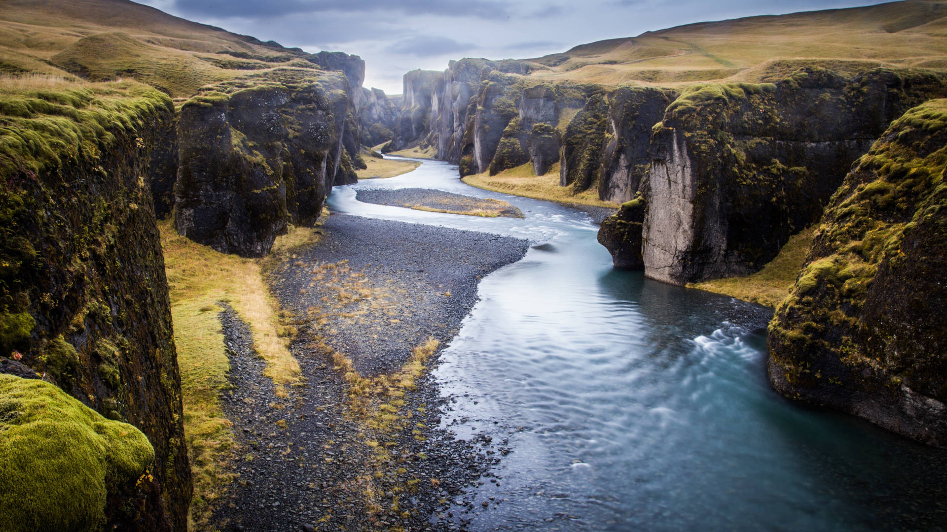 Canyon In Iceland Background