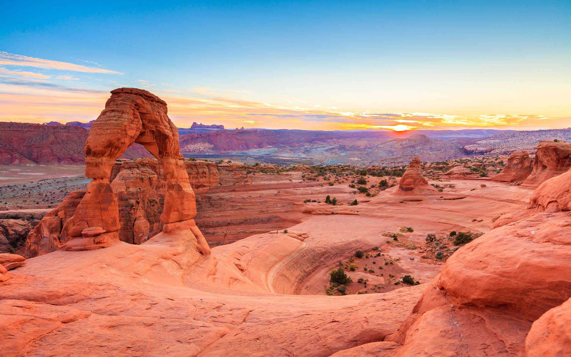 Canyonlands At Arches National Park Background
