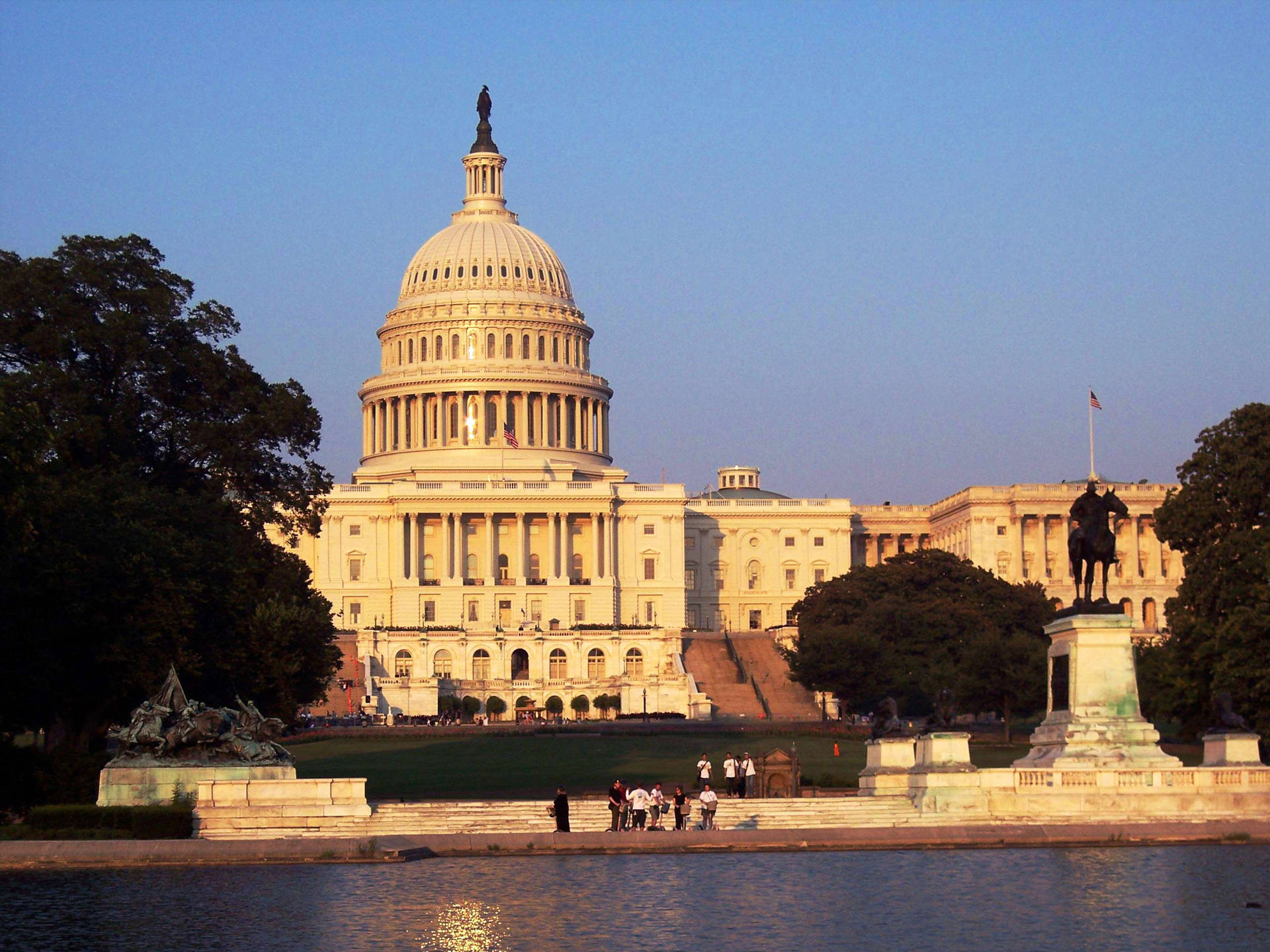 Capitol Hill Afternoon Light Background