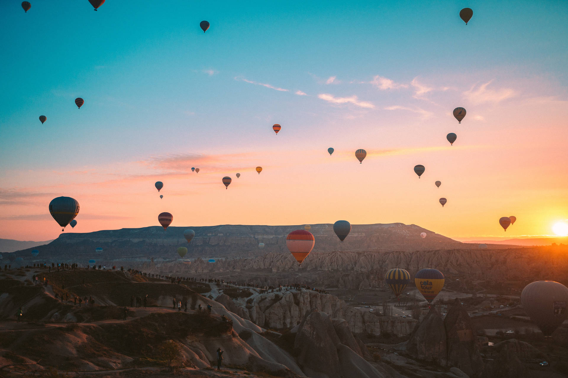 Cappadocia Beautiful Sunrise Balloons Background